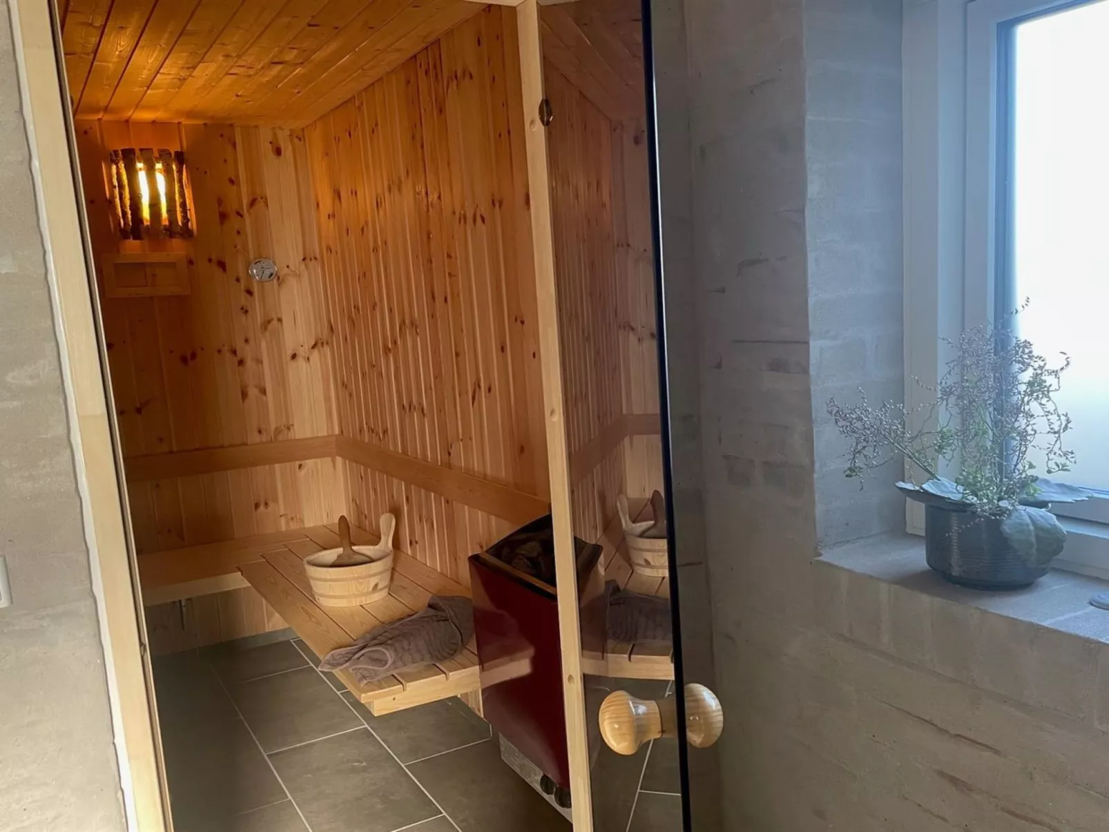 "Hinda" - 1.2km from the sea-Inside