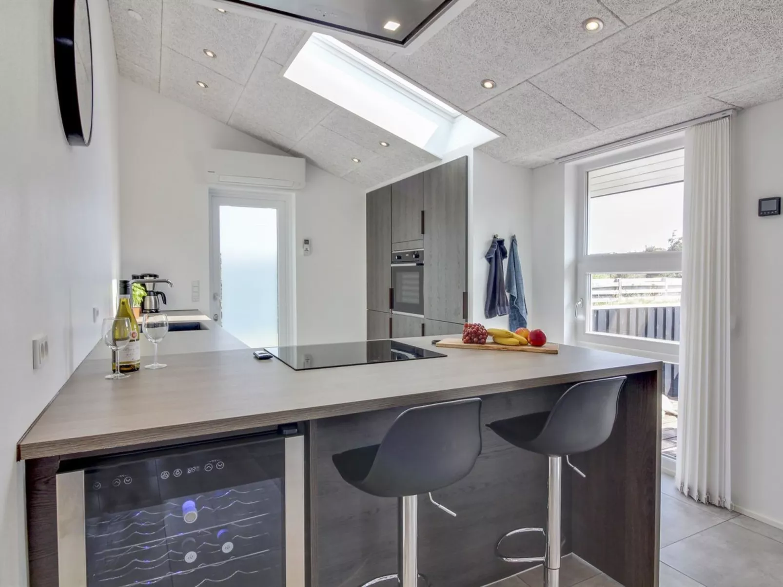 "Hroswitha" - 100m from the sea-Inside