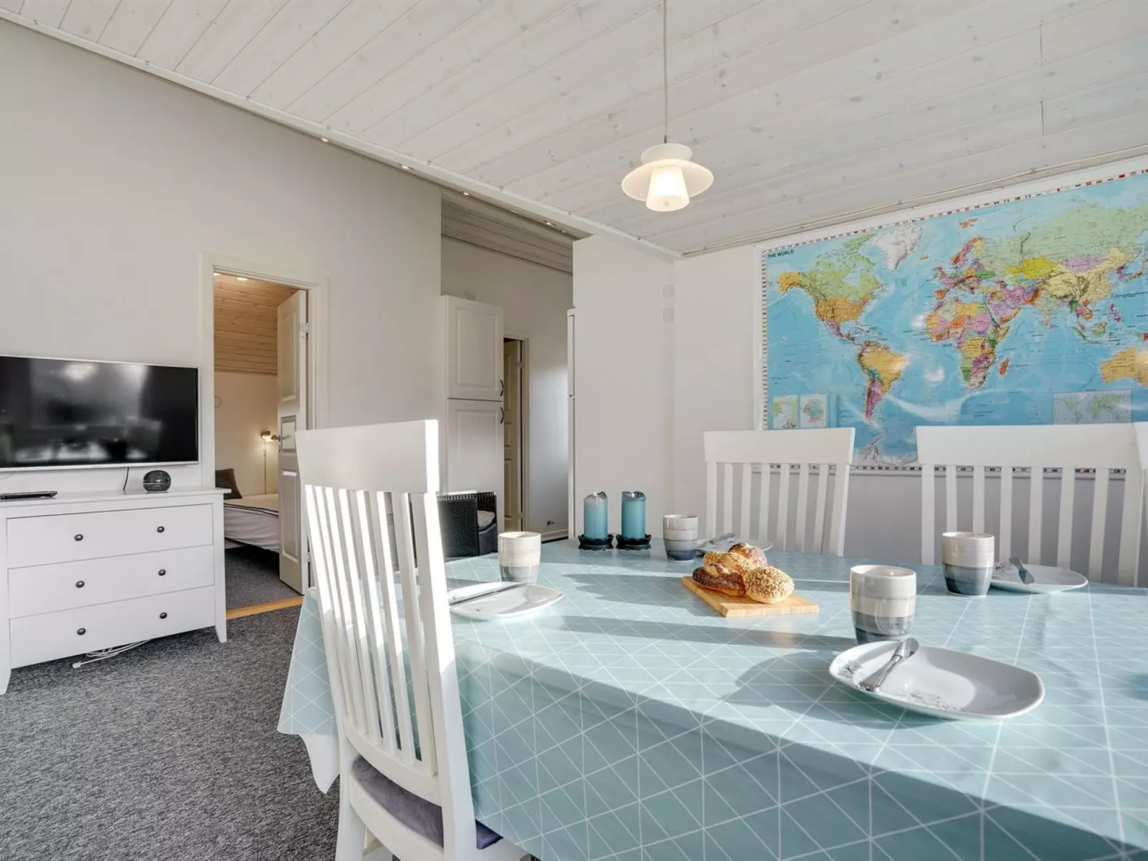 "Ingward" - 300m to the fjord-Dedans