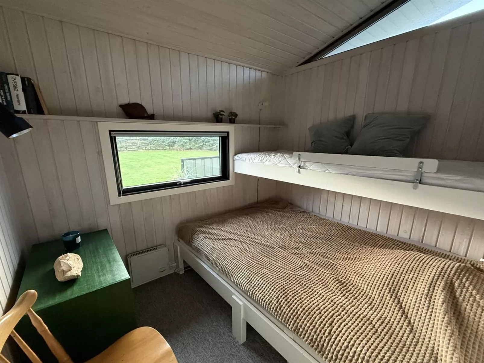 "Glenda" - 3km from the sea-Inside