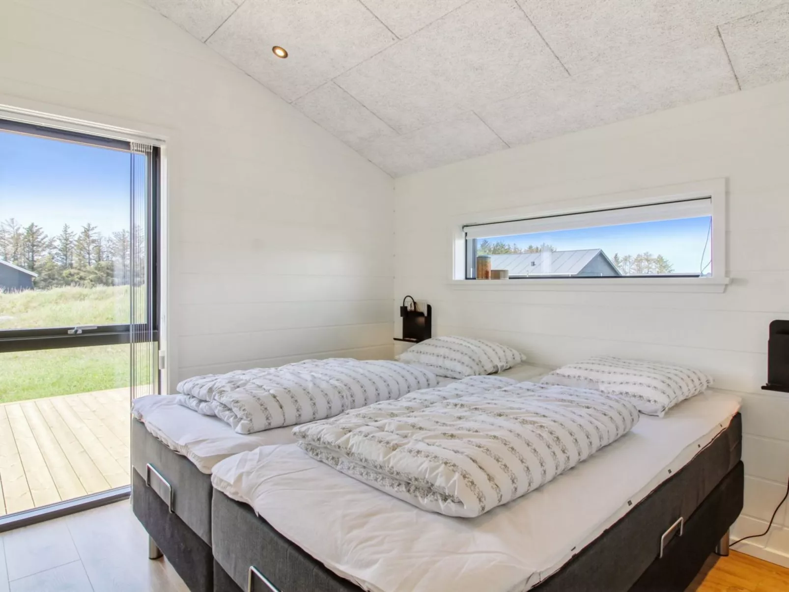 "Serey" - 1.4km from the sea-Drinnen