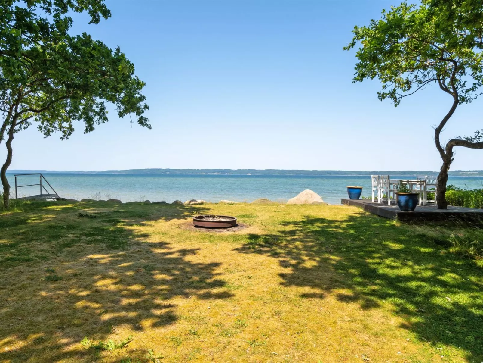 "Kennet" - 30m from the sea-Outside