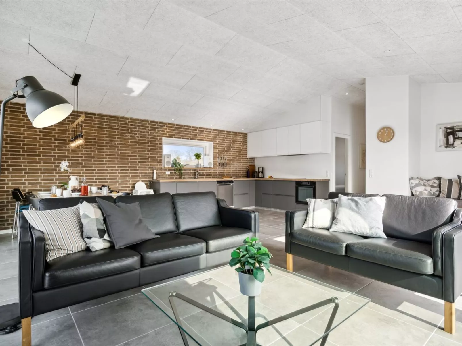 "Asel" - 350m from the sea-Inside