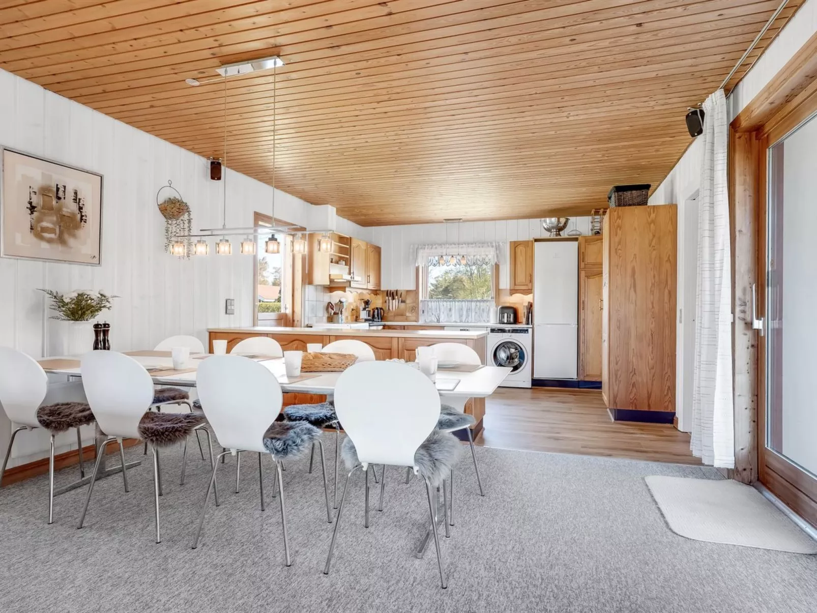 "Hakon" - 550m from the sea-Drinnen