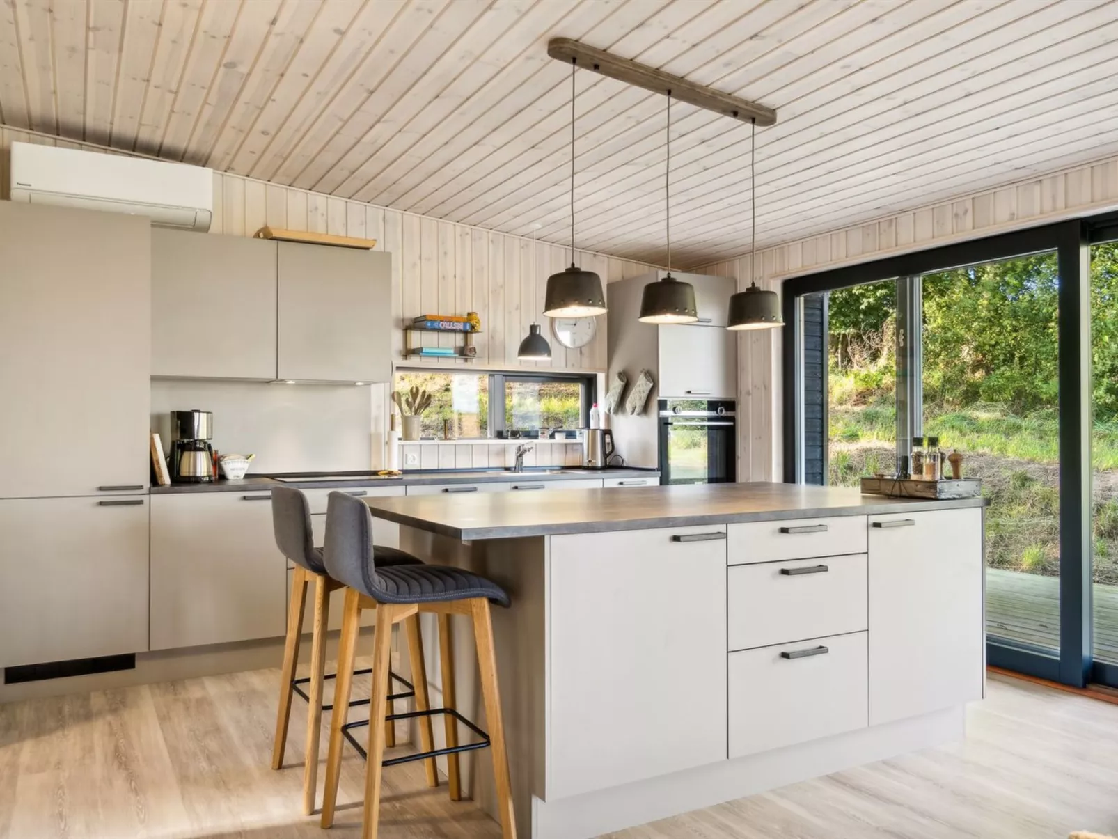 "Uma" - 1.5km from the sea-Dedans