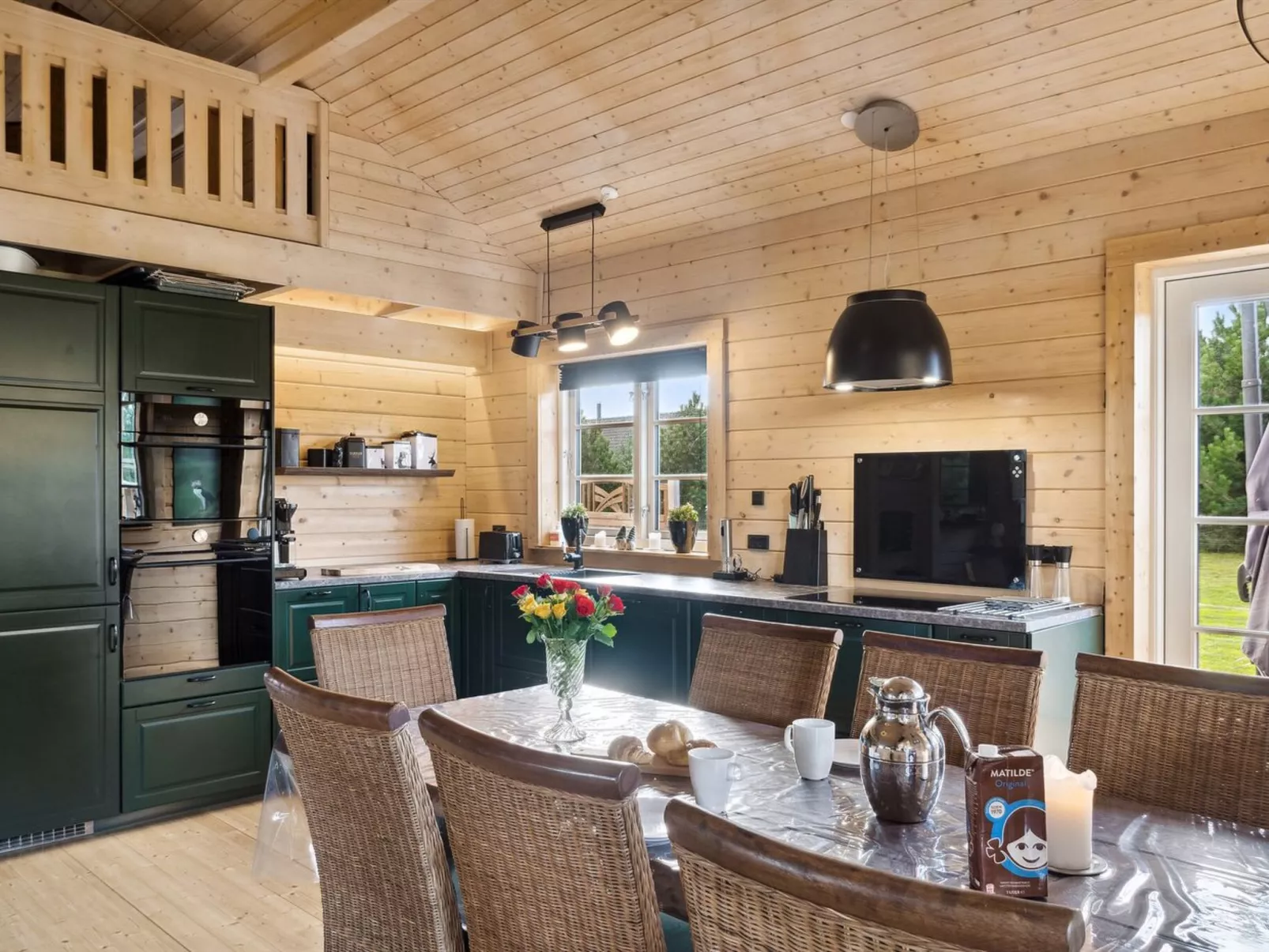 "Vicktoria" - 1.5km from the sea-Inside