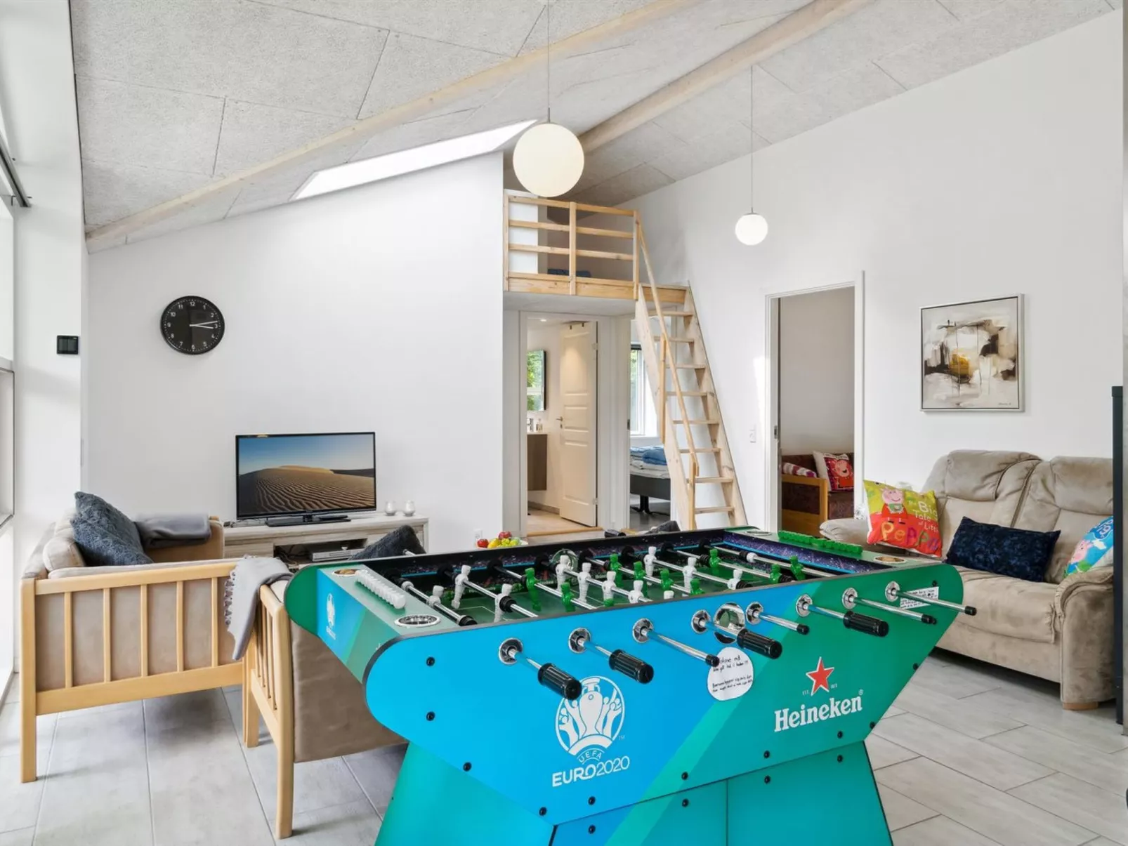 "Gisl" - 1.3km from the sea-Inside