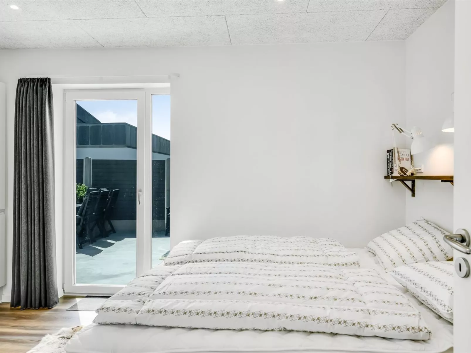 "Unge" - 75m from the sea-Drinnen