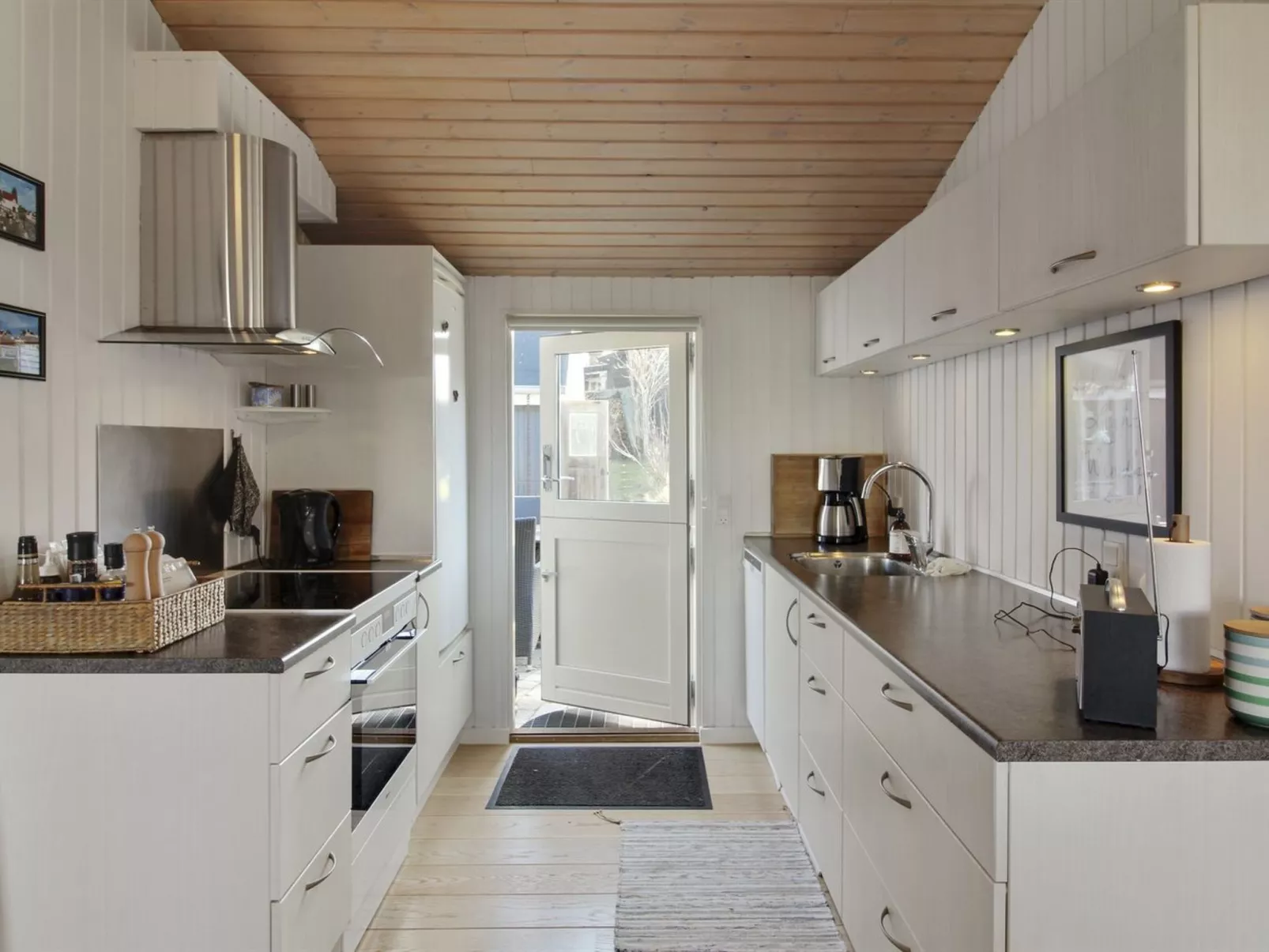 "Fridhild" - 875m from the sea-Drinnen