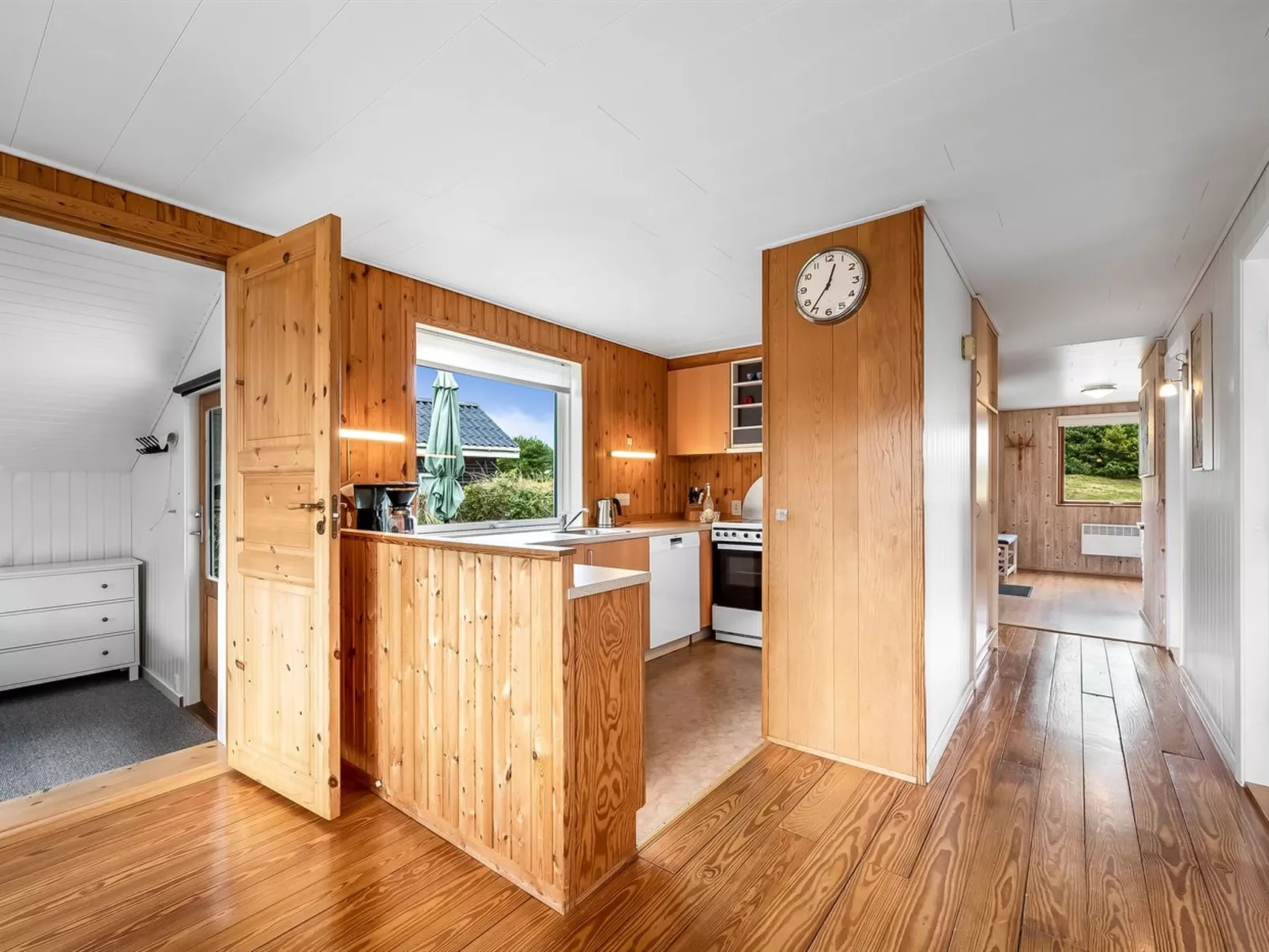 "Eloise" - 400m from the sea-Inside