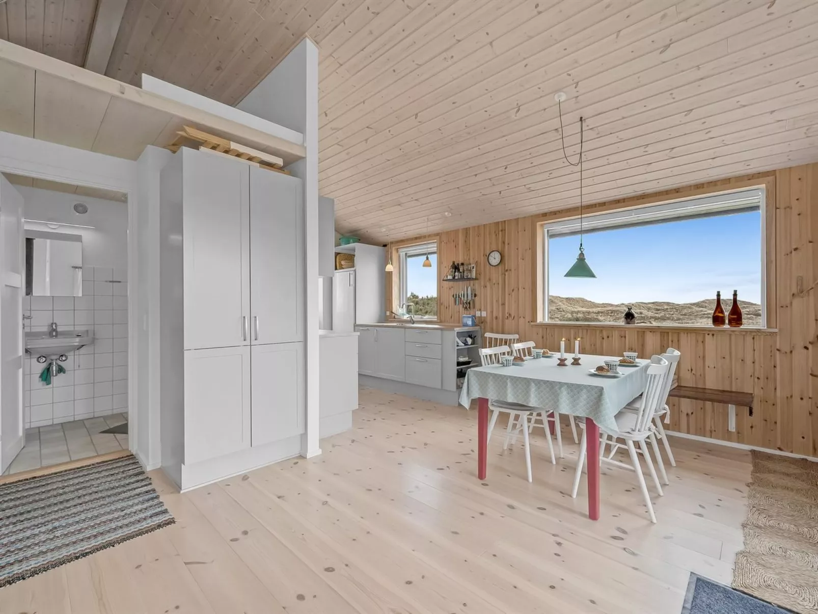 "Apolina" -  from the sea-Drinnen