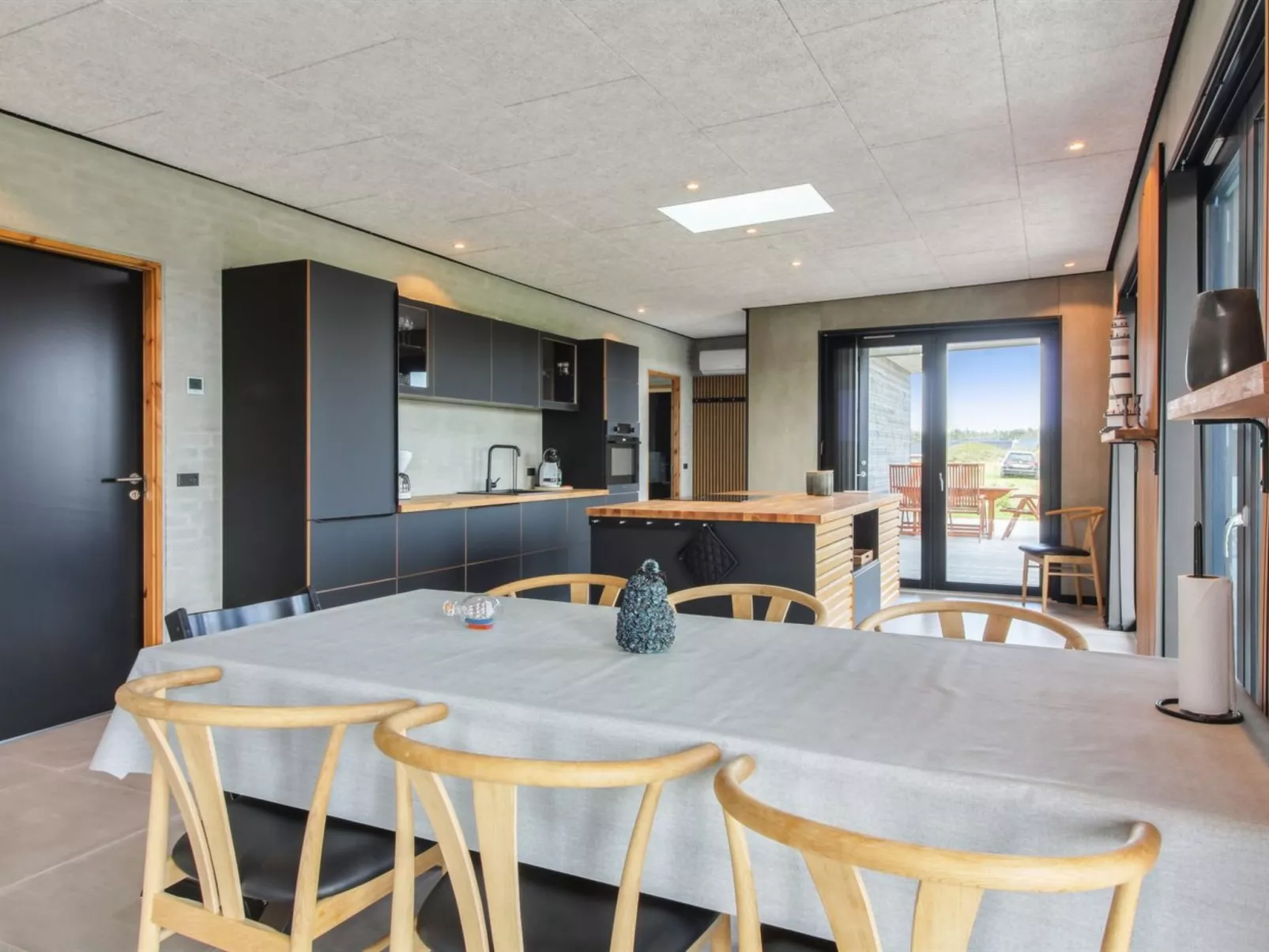 "Lima" - 200m from the sea-Drinnen