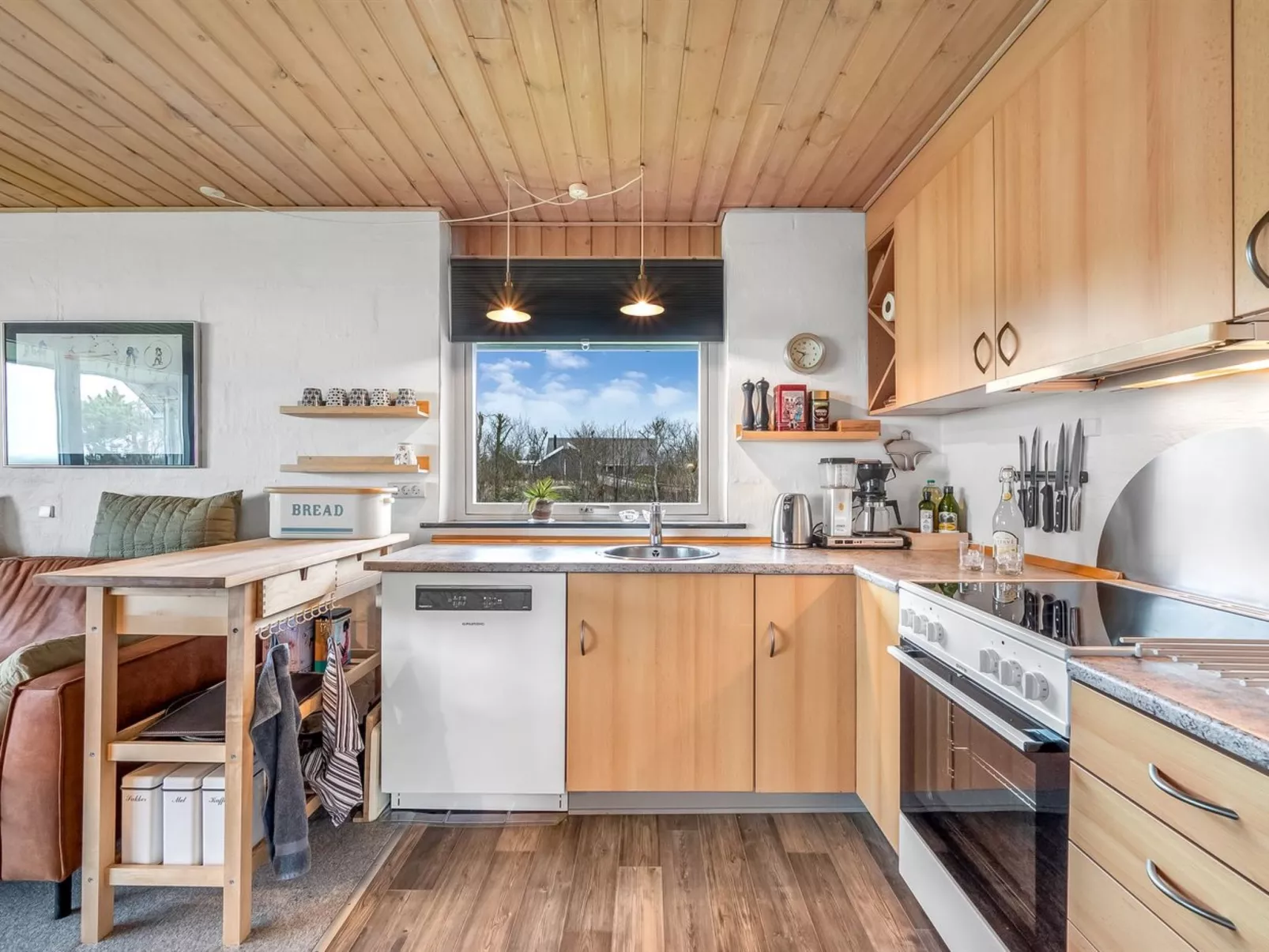 "Moreen" - 200m to the fjord-Dedans