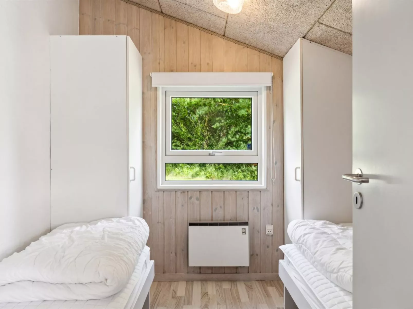 "Katharine" - 175m from the sea-Dedans