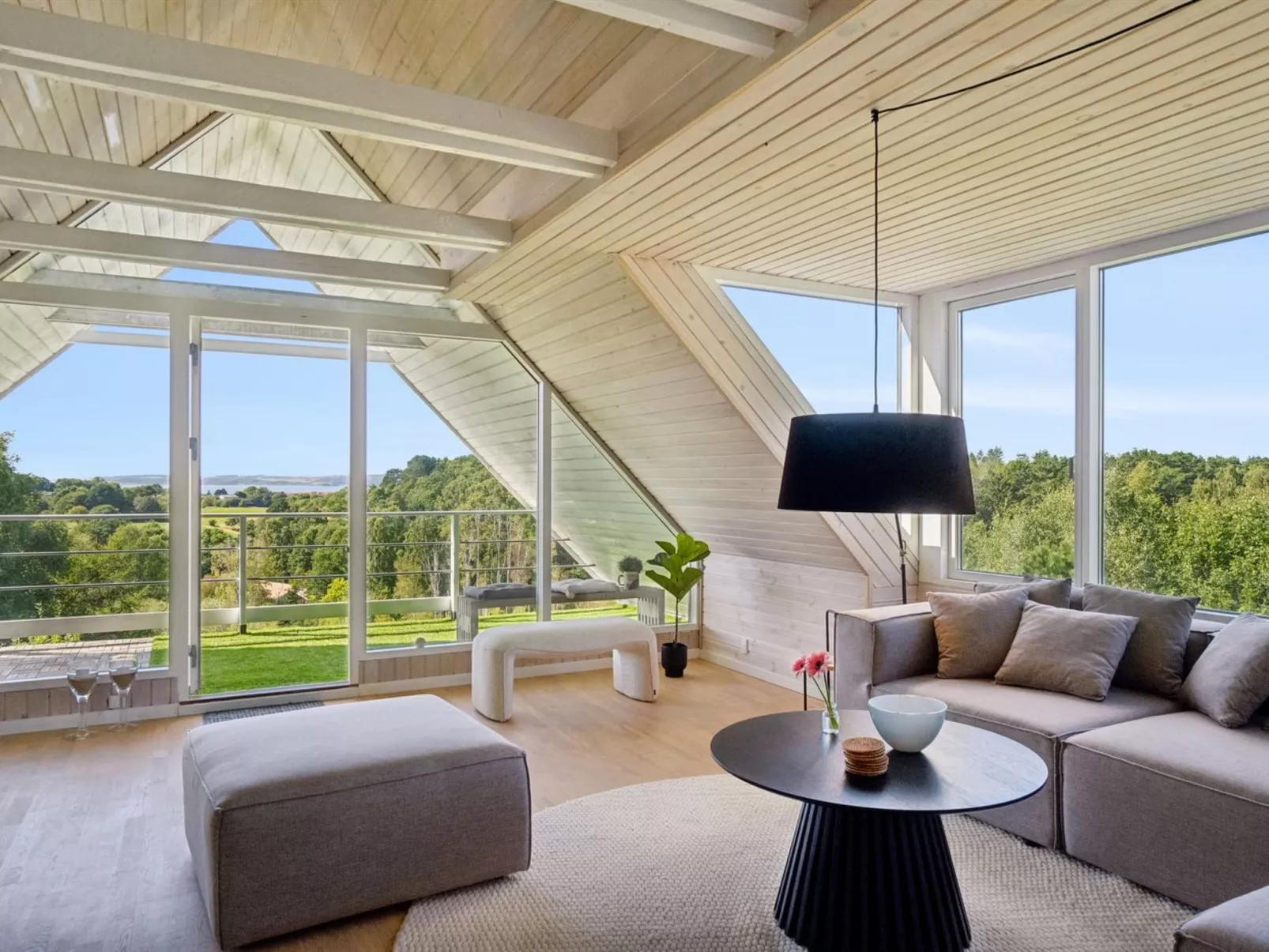 "Asta" - 1km from the sea-Drinnen