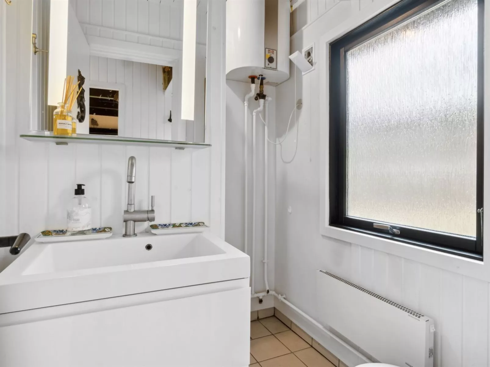 "Anthonette" - 900m from the sea-Dedans