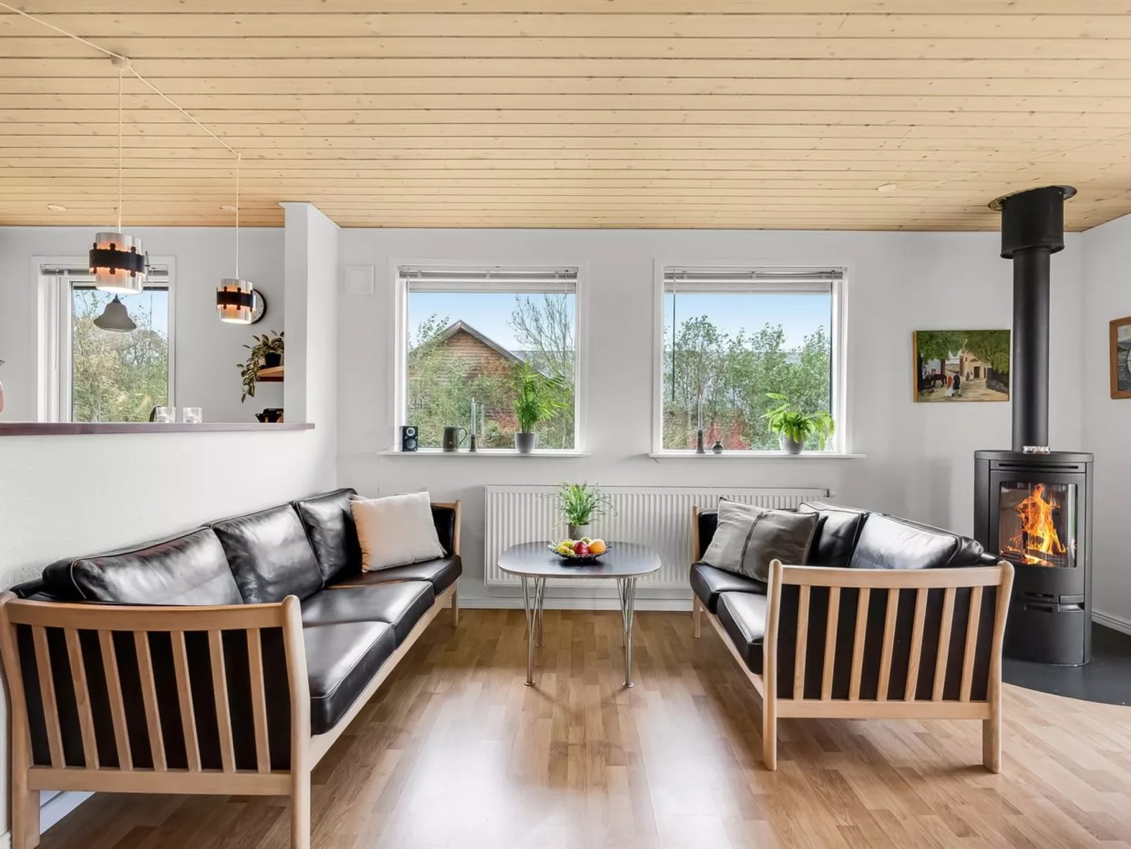 "Ensio" - 300m to the fjord-Inside