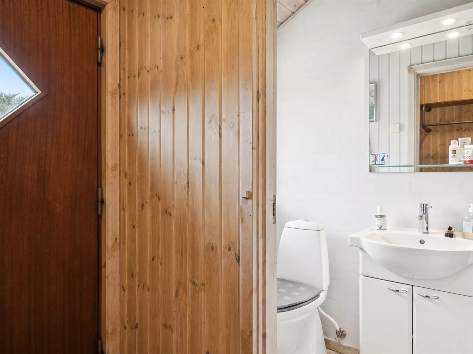 "Gidske" - 300m from the sea-Drinnen