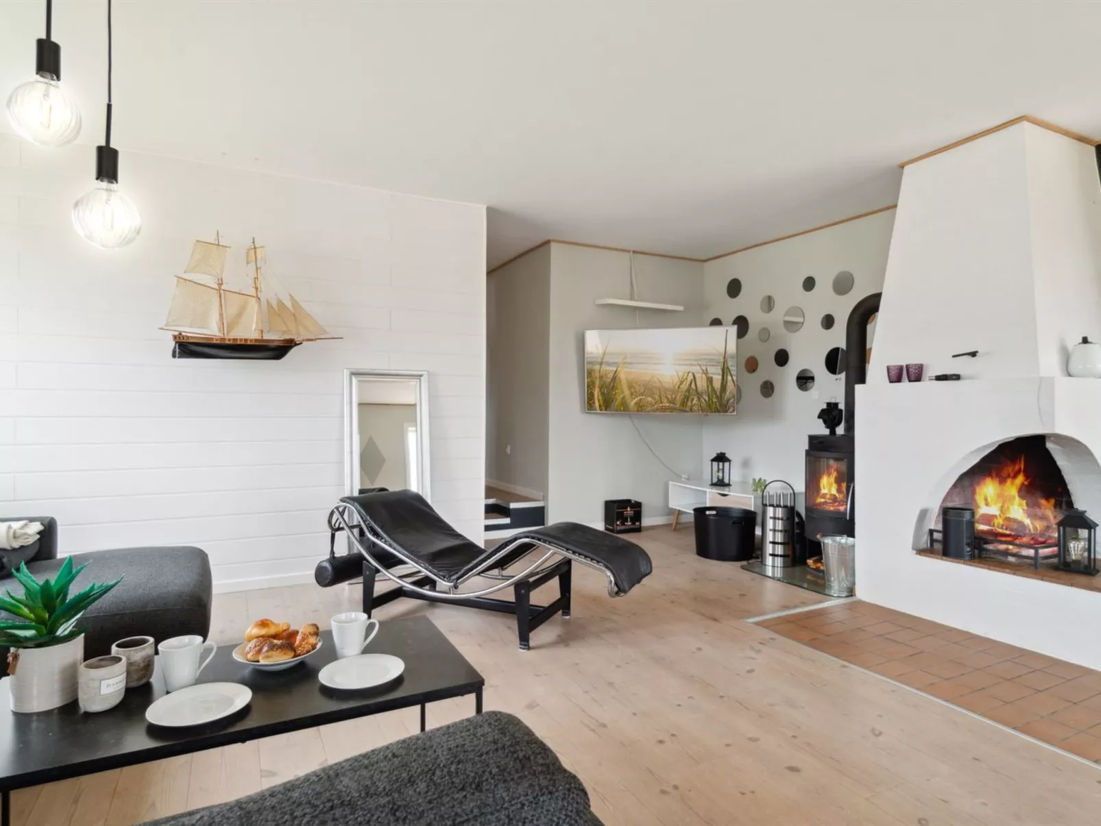 "Fridgerd" - 4.8km from the sea-Dedans