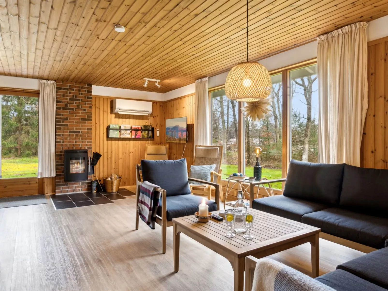 "Sofja" - 175m to the fjord-Inside