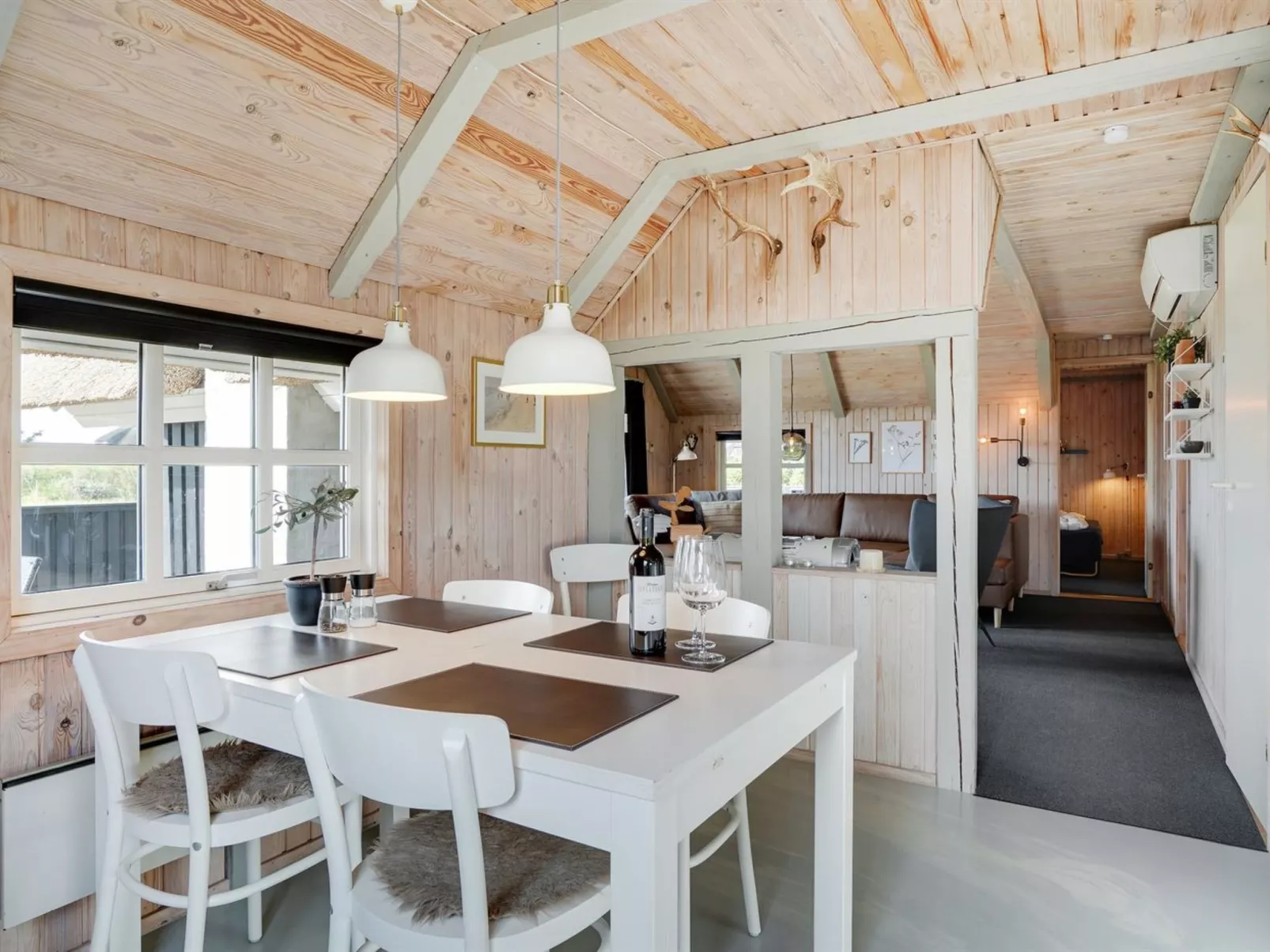 "Kajin" - 200m from the sea-Drinnen