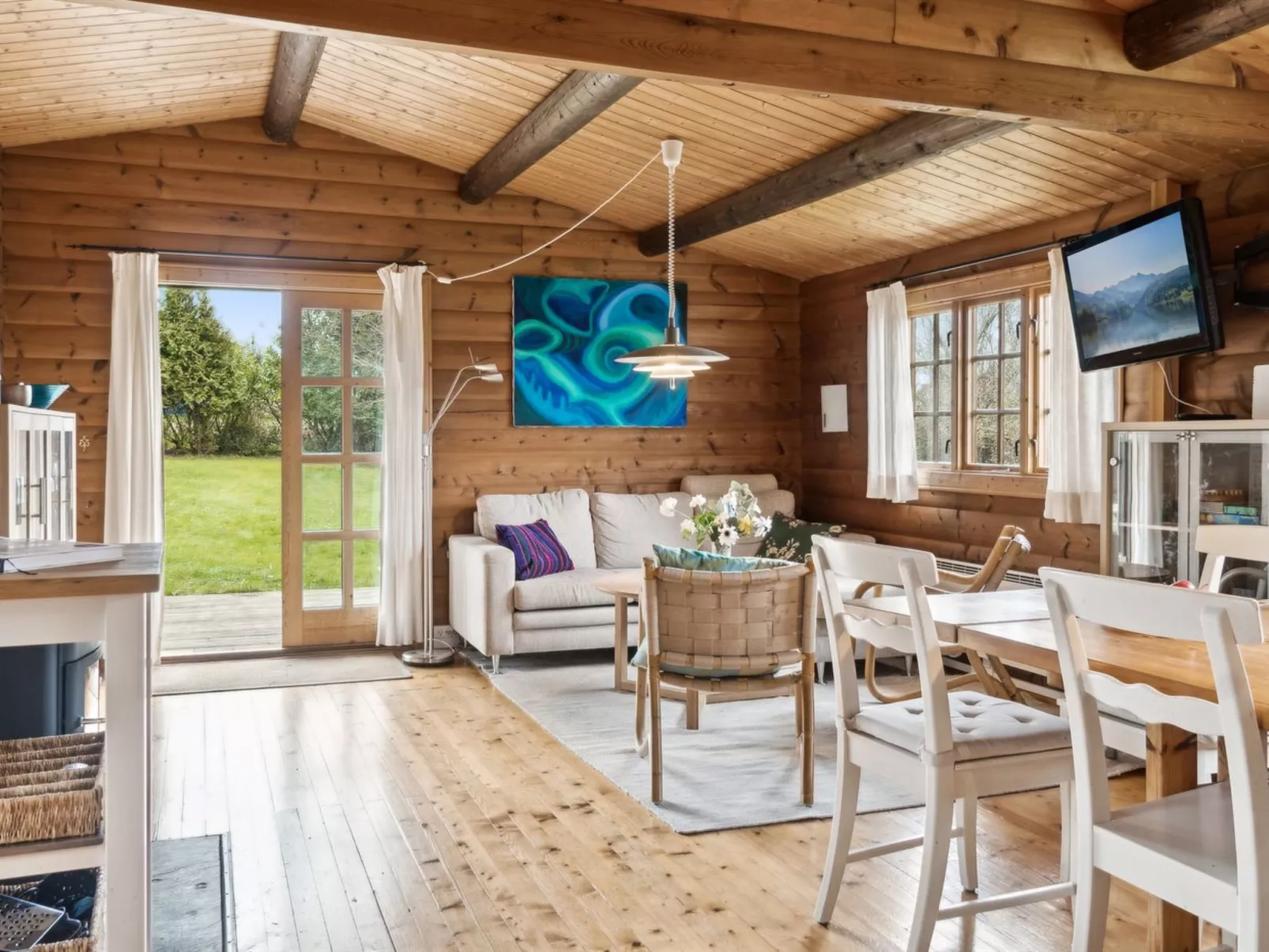 "Ama" - 200m to the fjord-Dedans