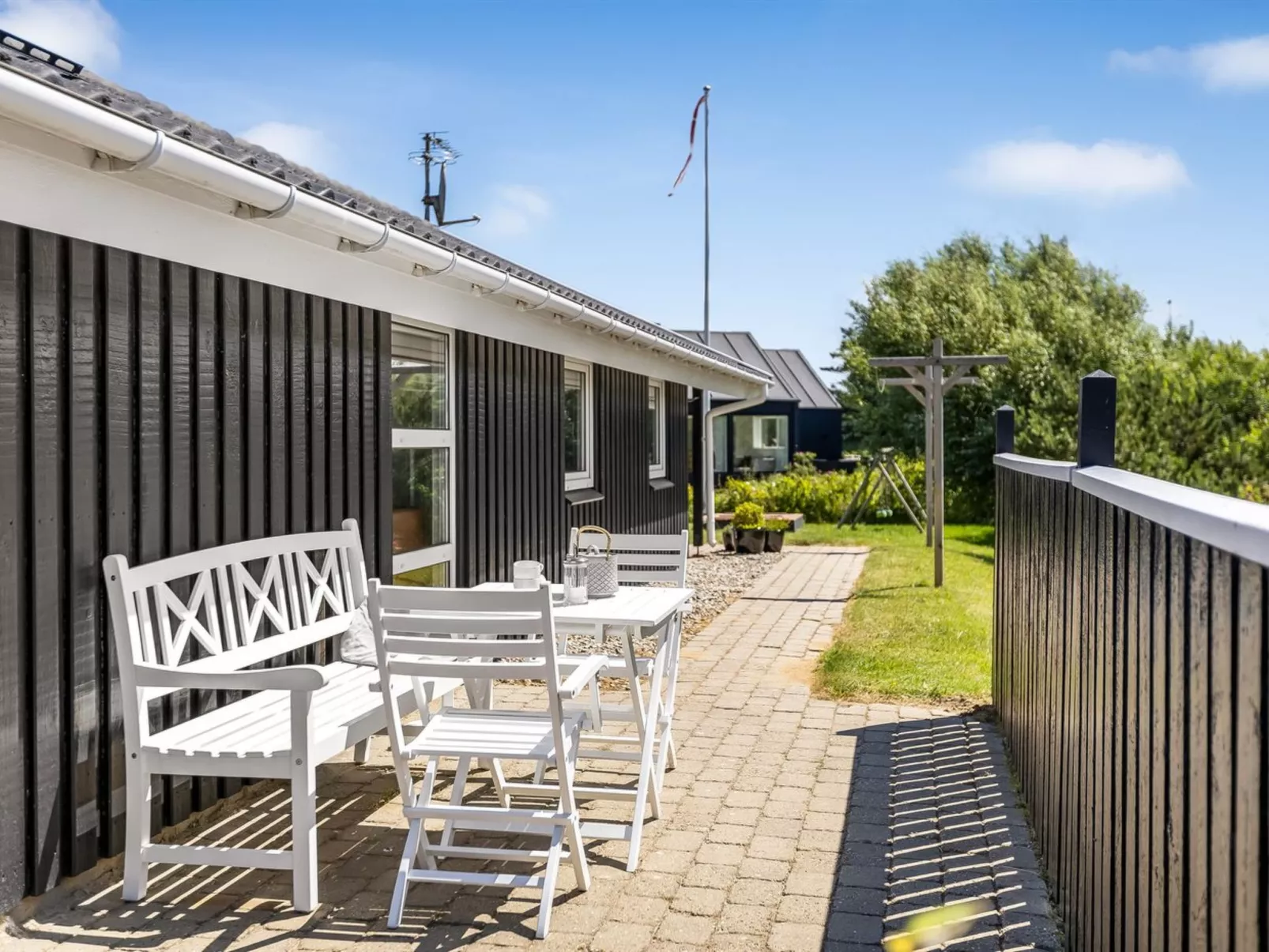 "Hariet" - 300m from the sea-Draußen