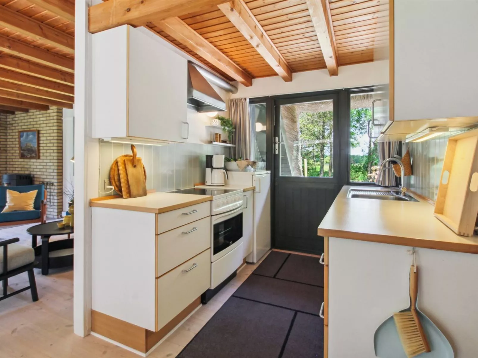 "Kersta" - 3.3km from the sea-Inside