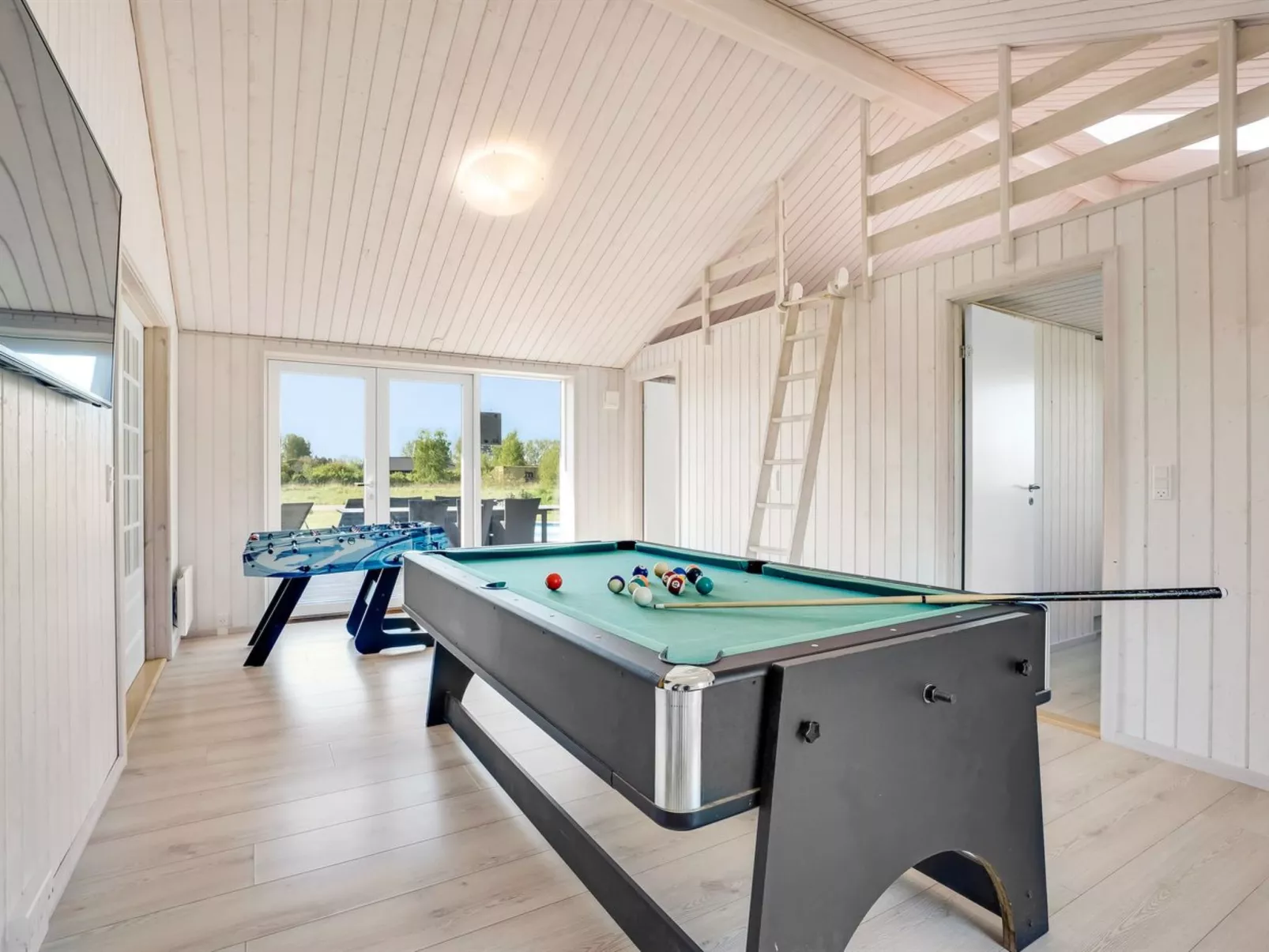 "Kiersten" - 800m from the sea-Inside