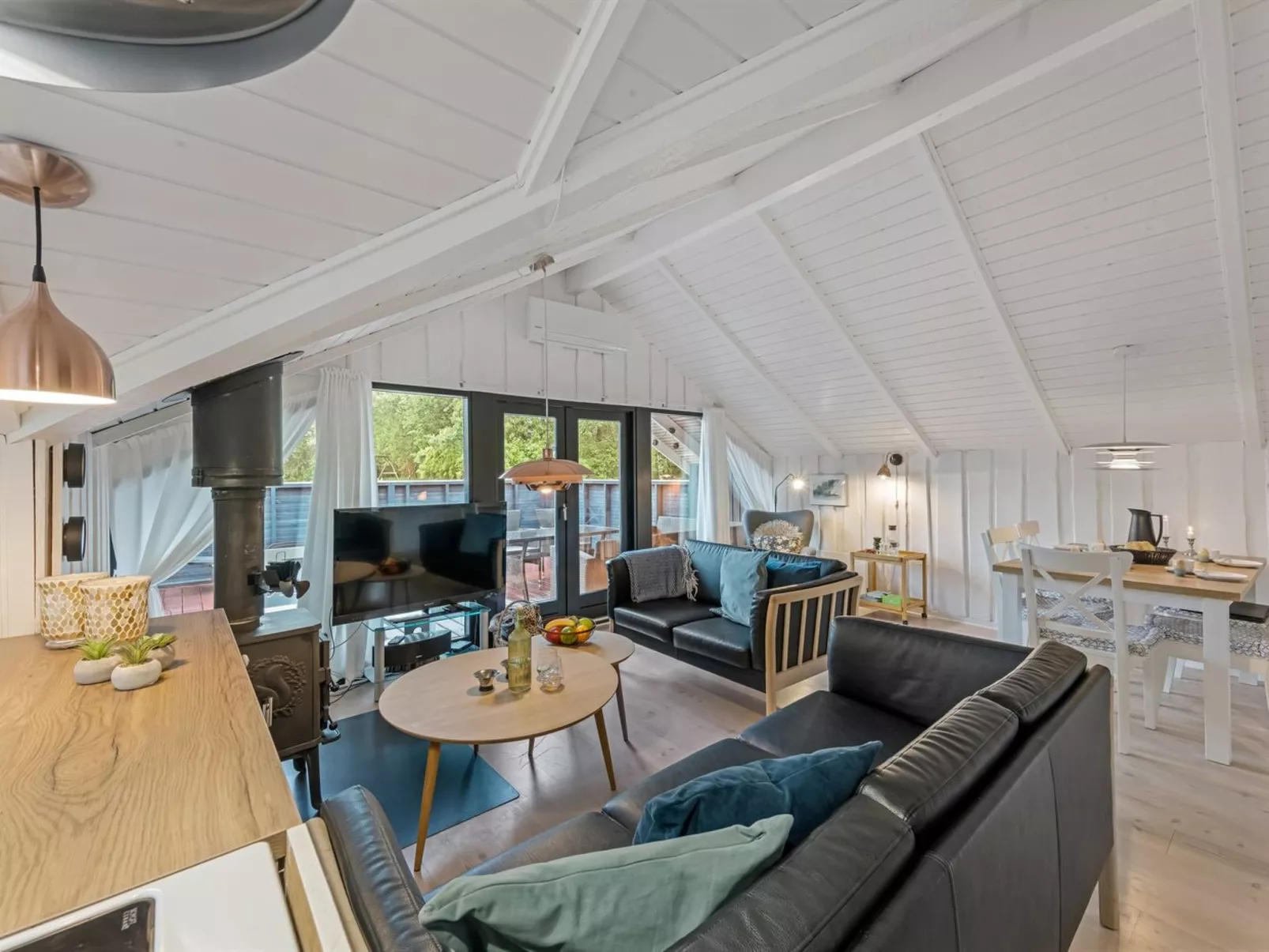 "Giselle" - 10km from the sea-Drinnen