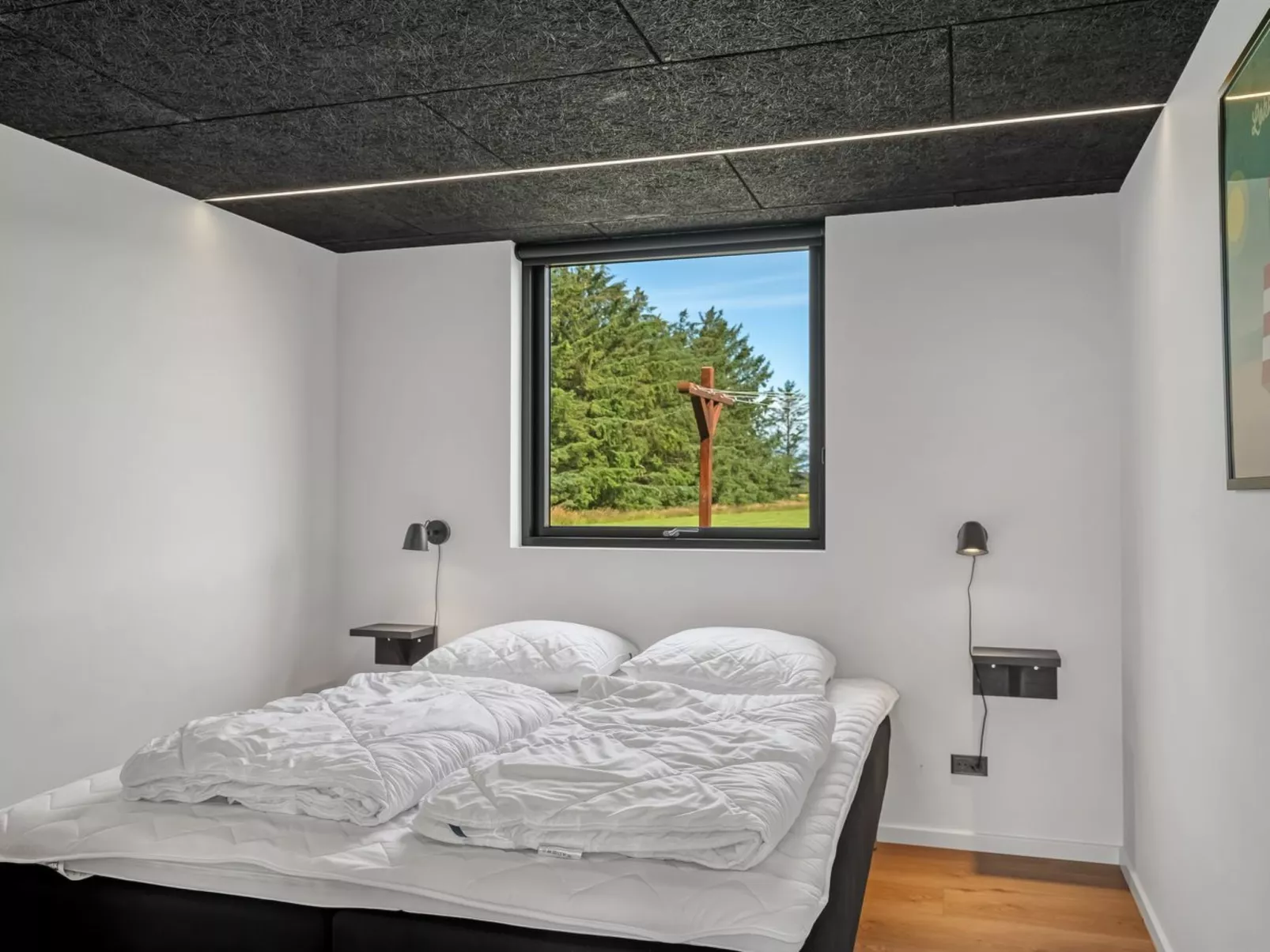 "Udder" - 1.5km from the sea-Inside