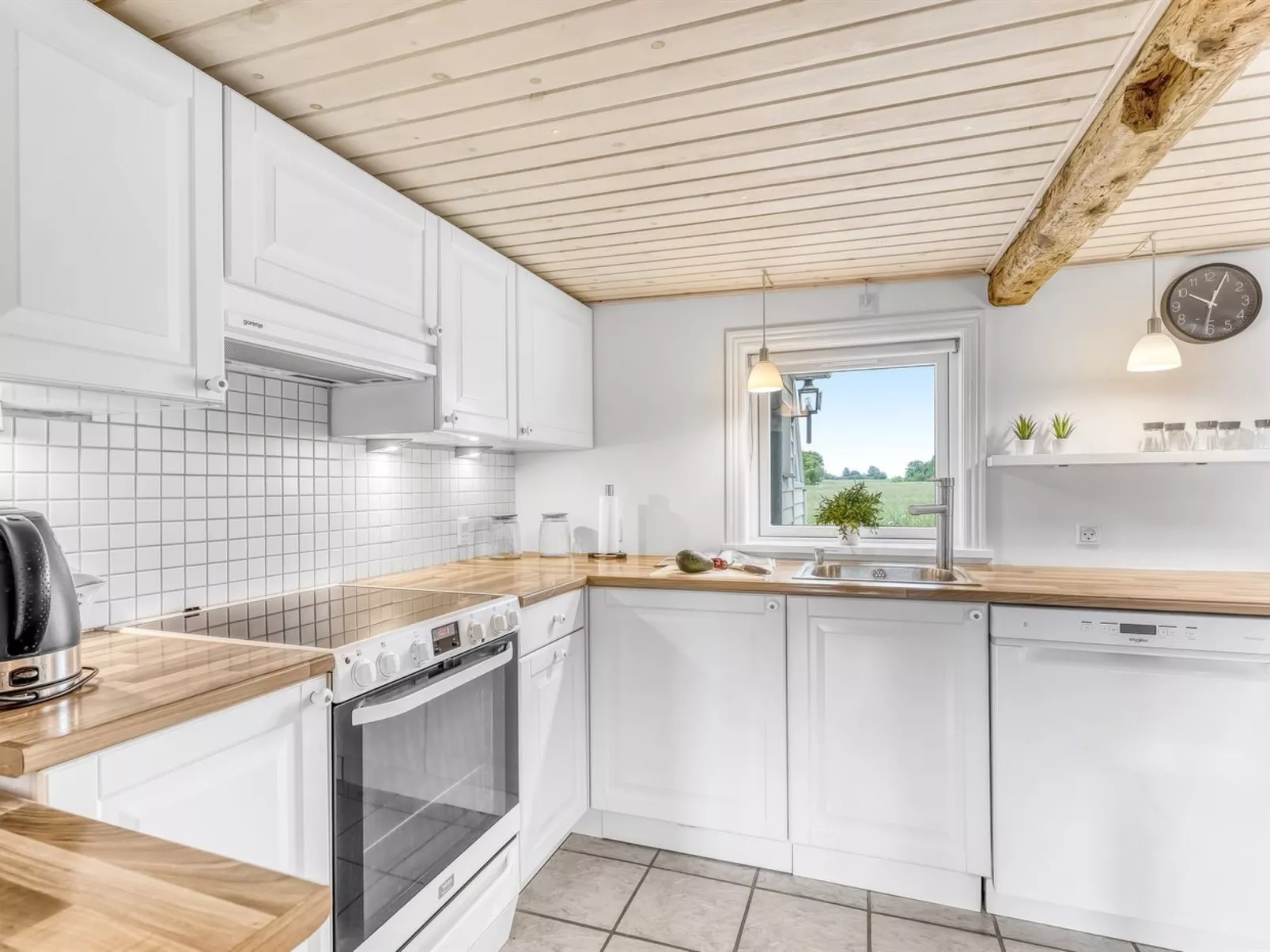 "Anneke" - 1.3km from the sea-Drinnen