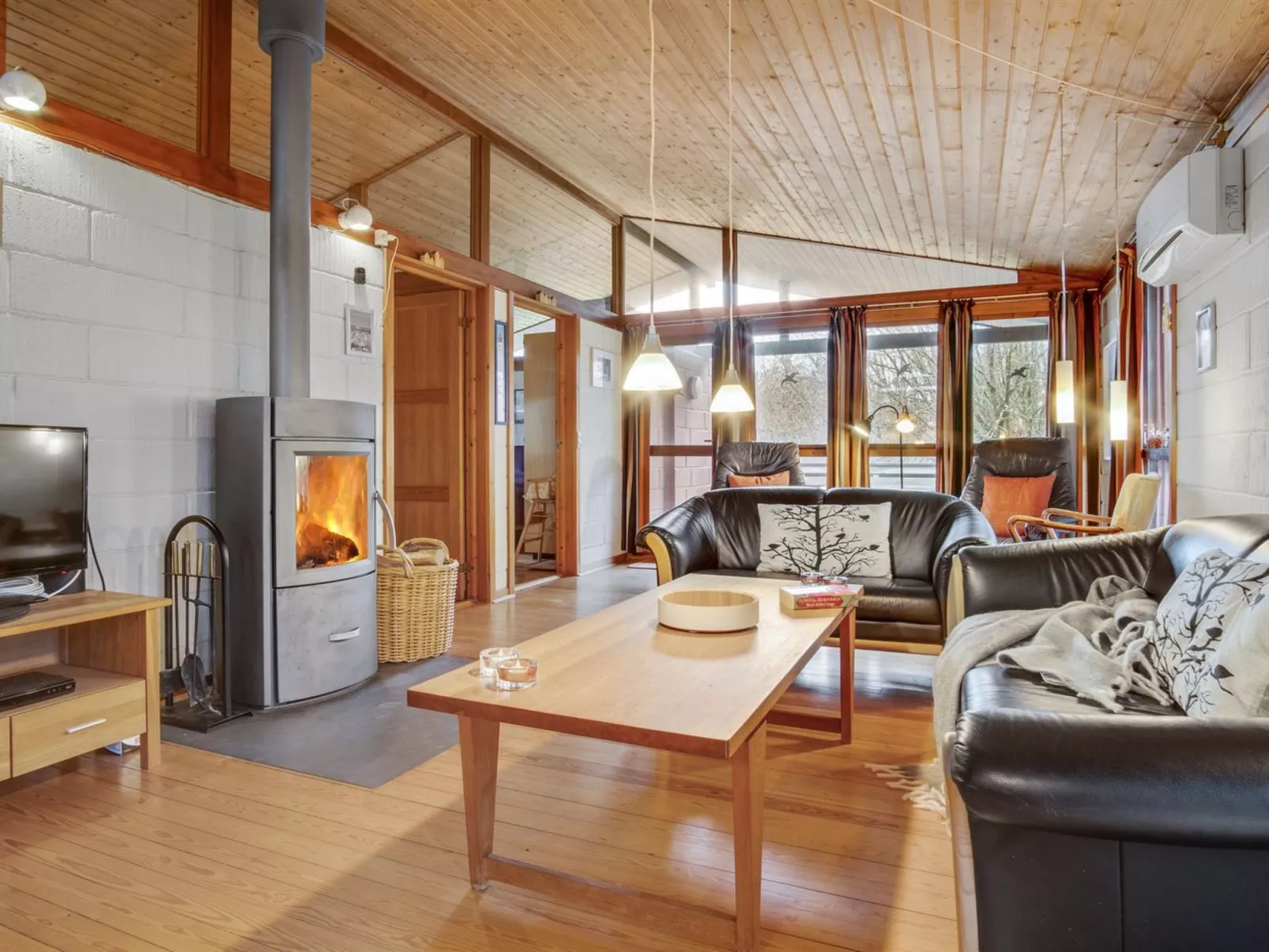 "Jesper" - 600m from the sea-Inside