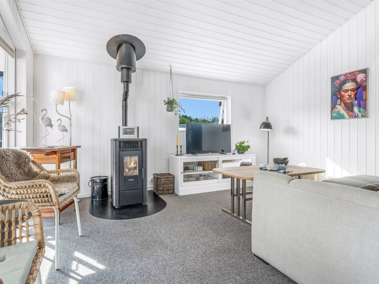 "Ion" - 250m from the sea-Inside