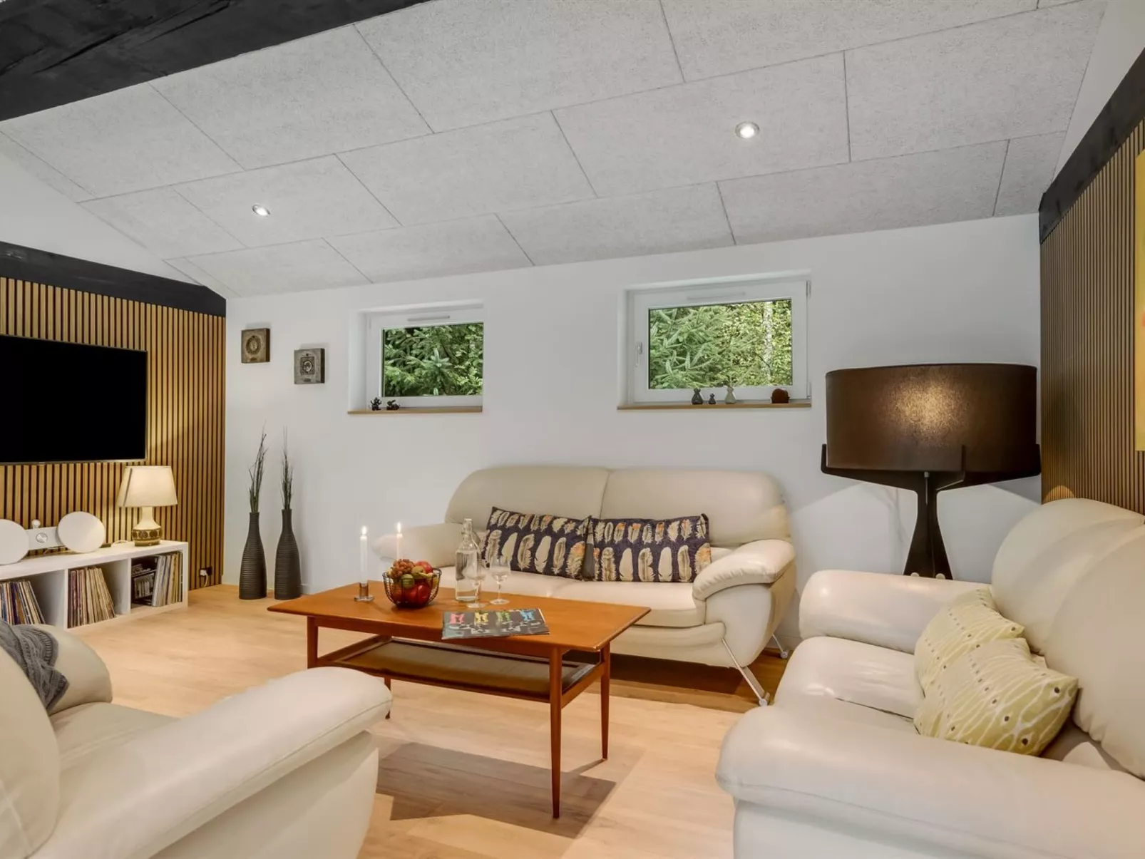 "Vicente" - 14km to the fjord-Inside