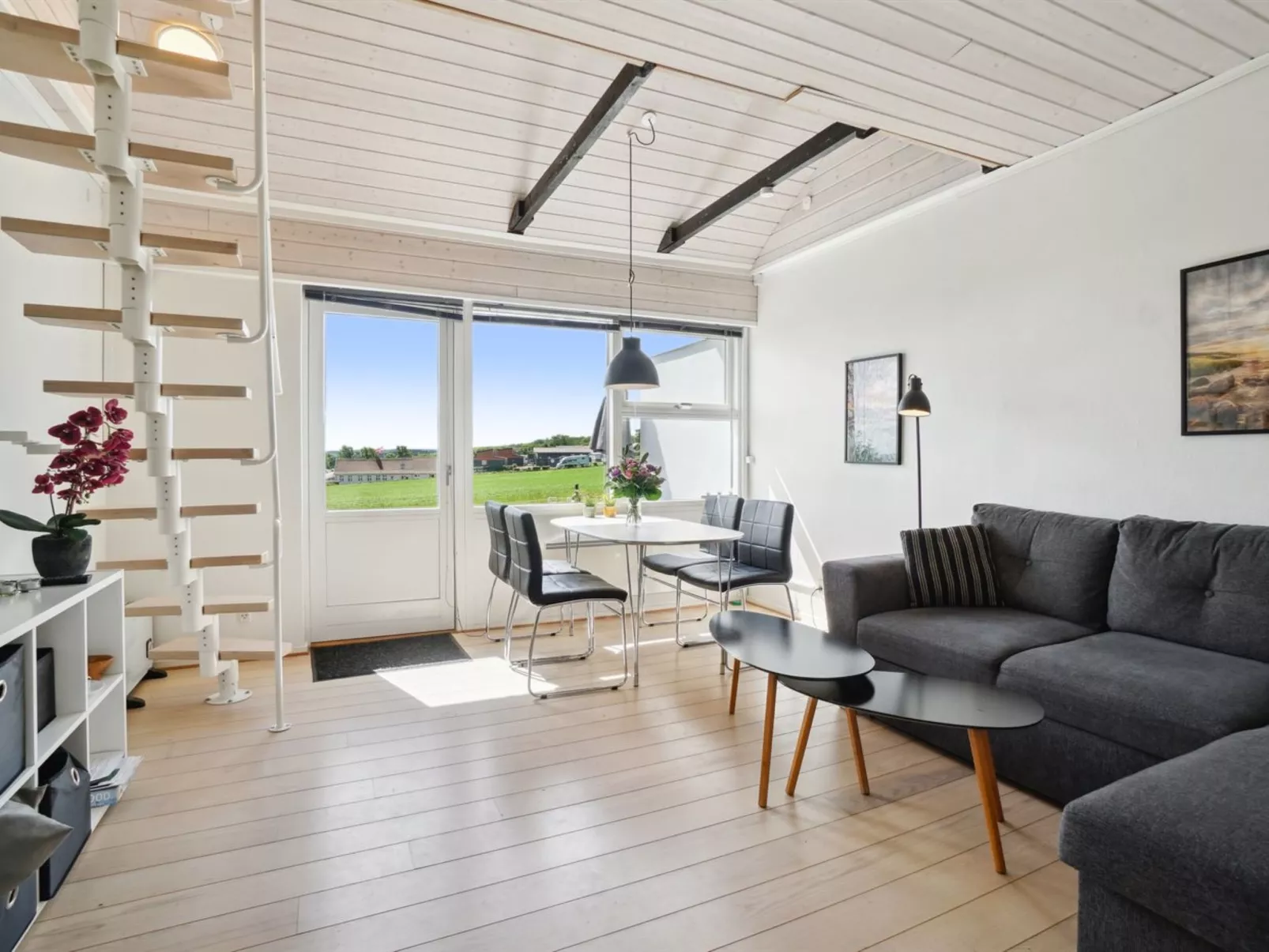 "Sandrine" - 400m from the sea-Inside