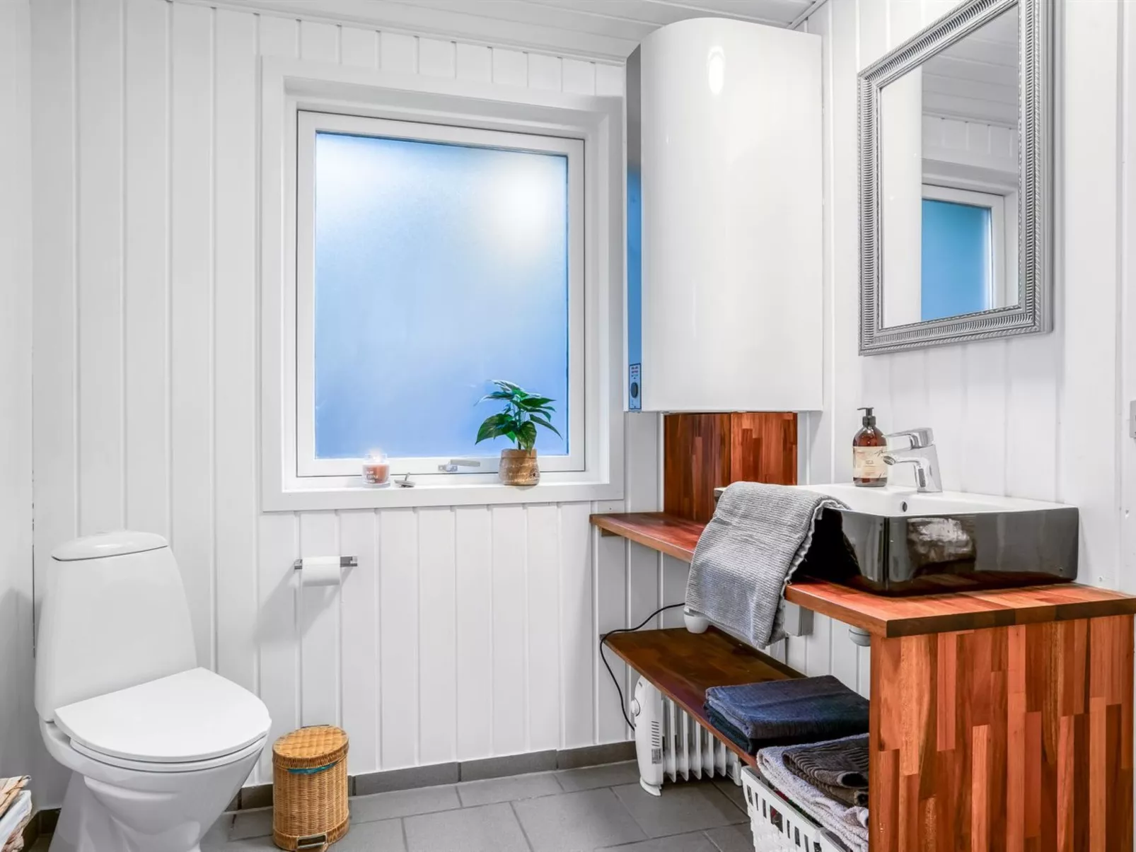 "Gunnil" - 400m from the sea-Drinnen