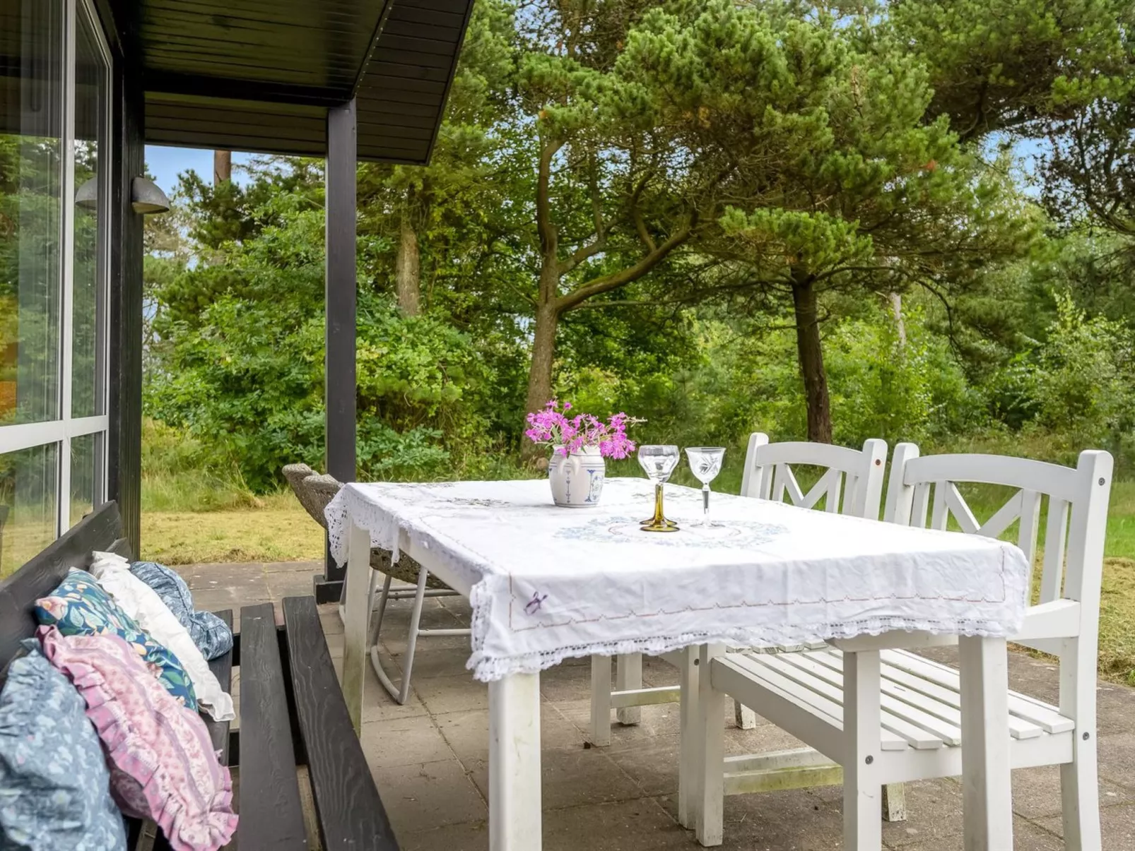 "Trena" - 1.2km to the fjord-Outside