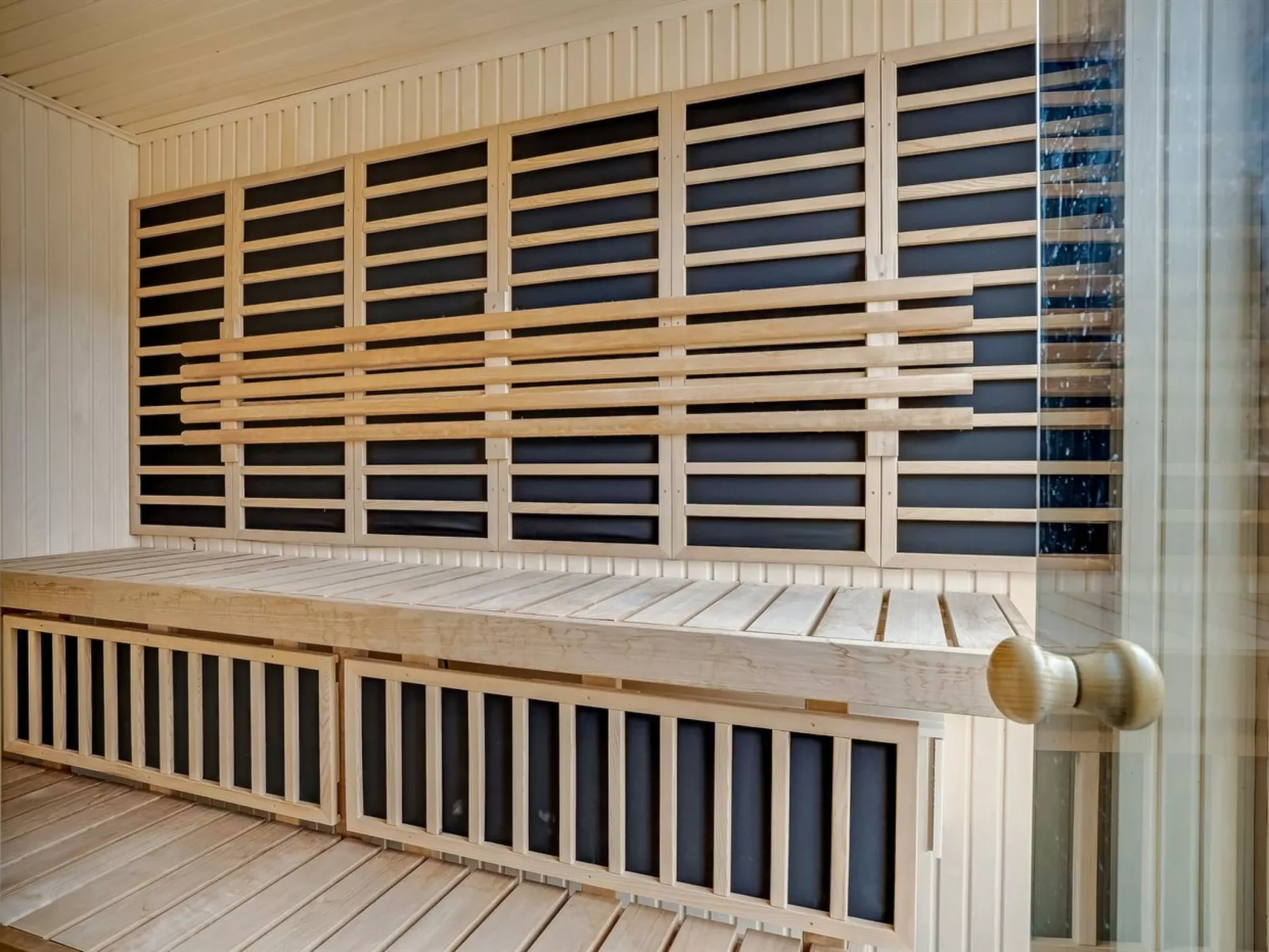 "Elevus" -  from the sea-Inside