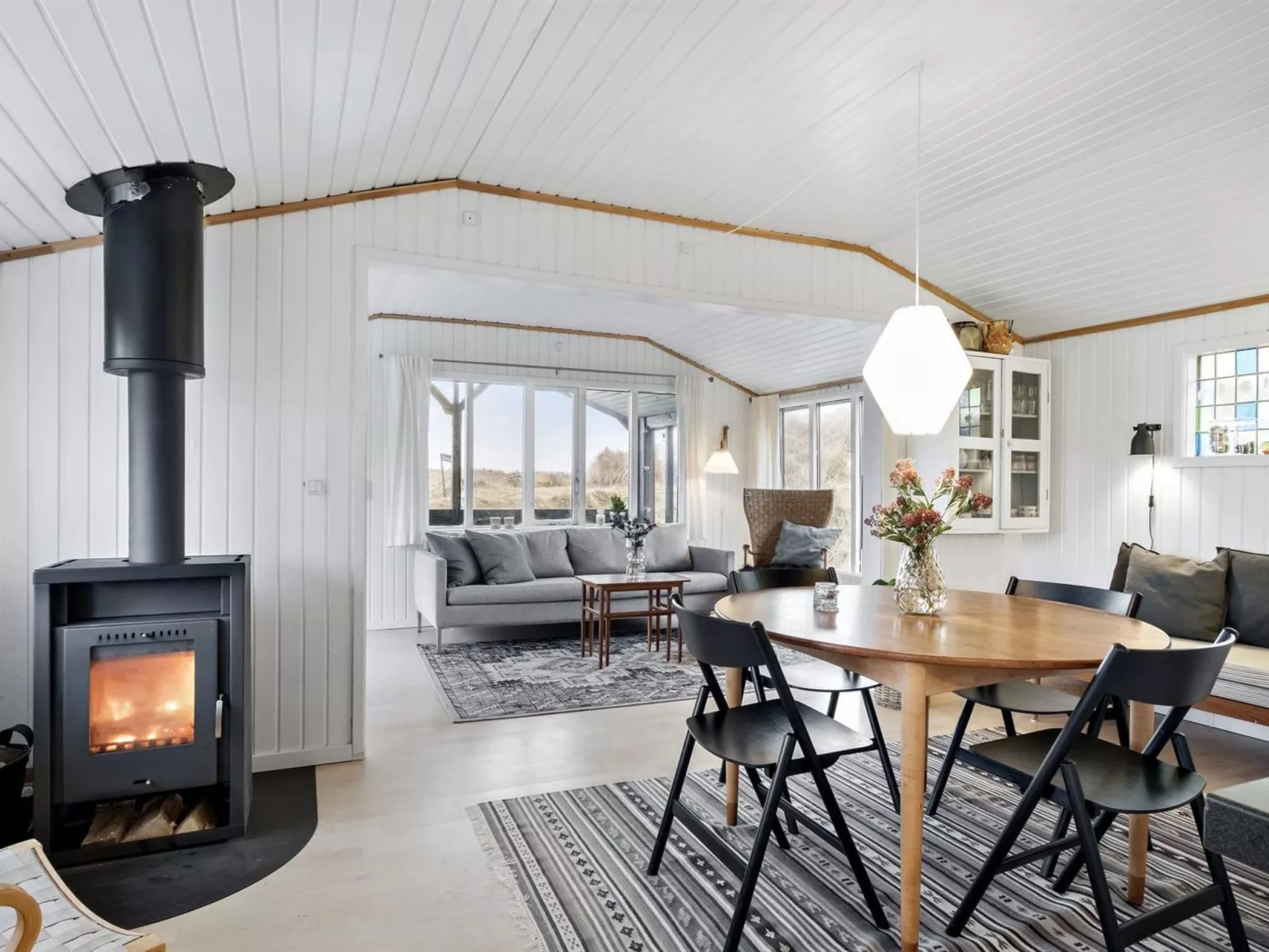 "Aarno" - 120m from the sea-Dedans