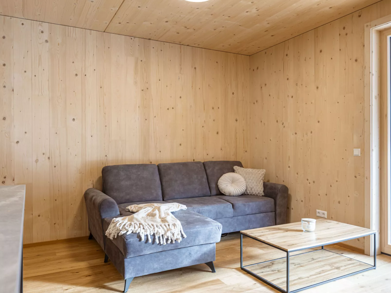 Mit 2 Schlafzimmern & Sauna-Inside