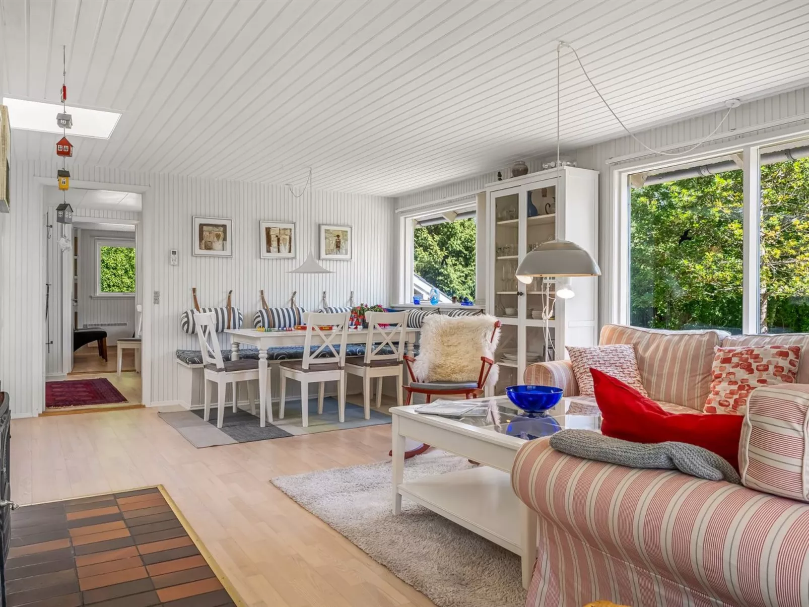 "Sven" - 250m to the fjord-Inside