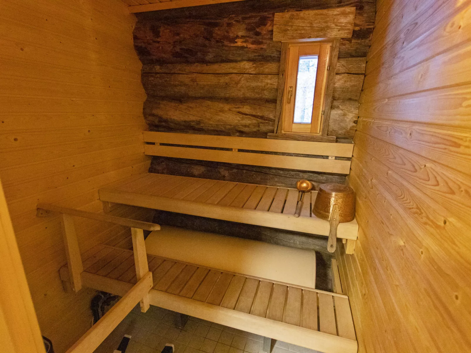 Kukasrakka 3 b 8-Drinnen