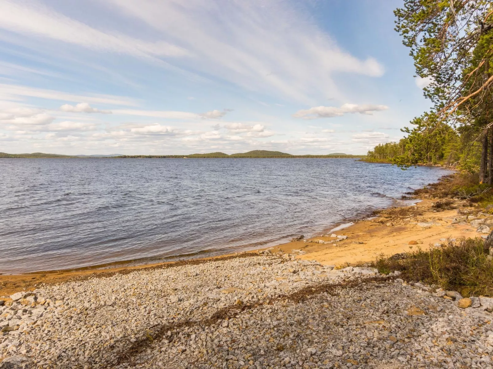 Villa paatari-Inside