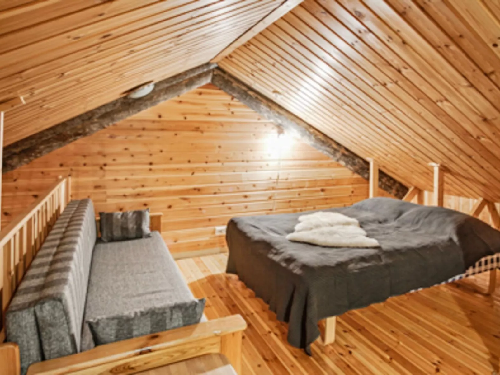 Joikupirtti b-Dedans