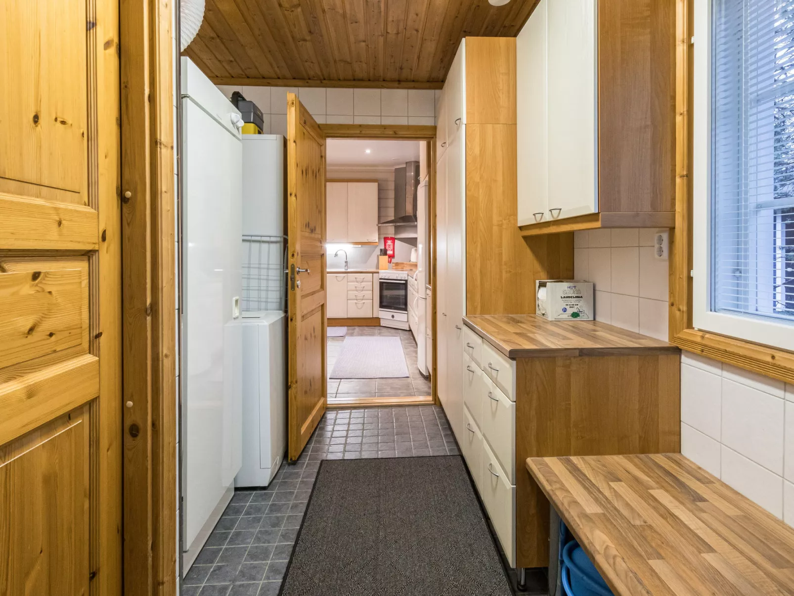 Tuulenpuuska-Drinnen