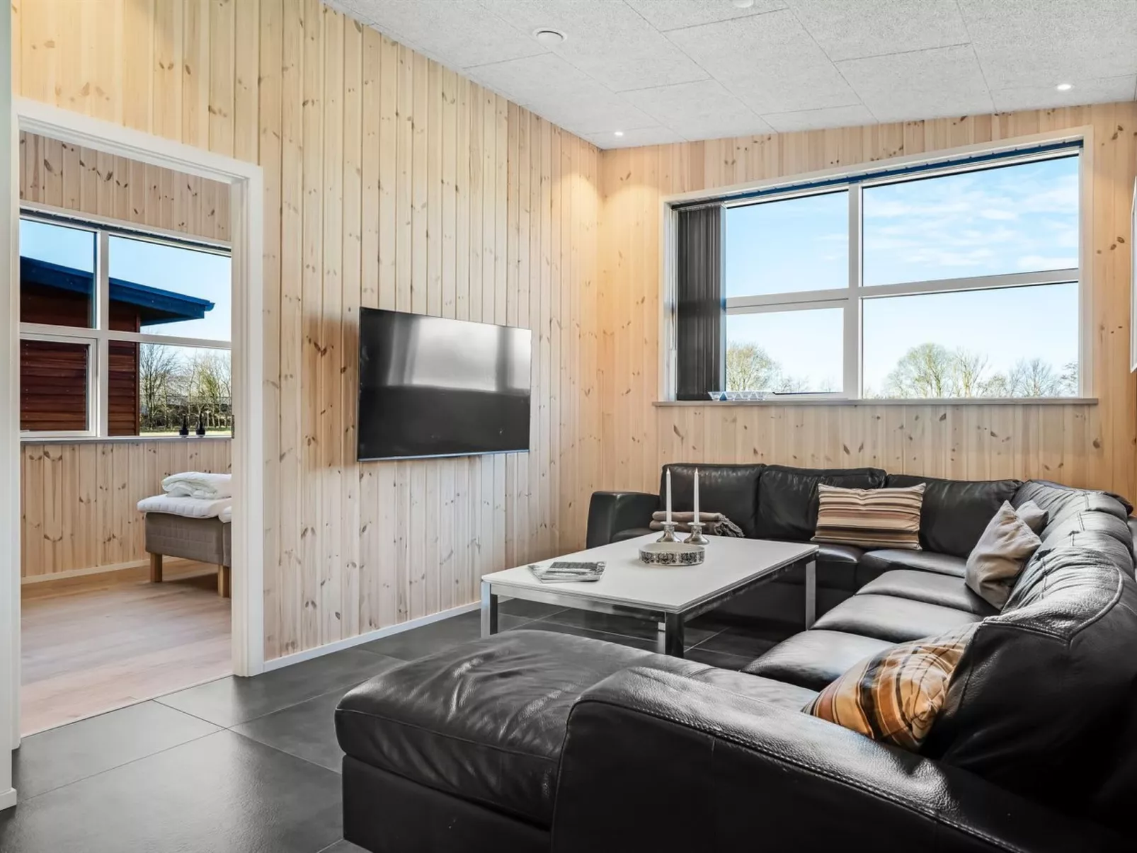 "Ilze" -  from the sea-Drinnen