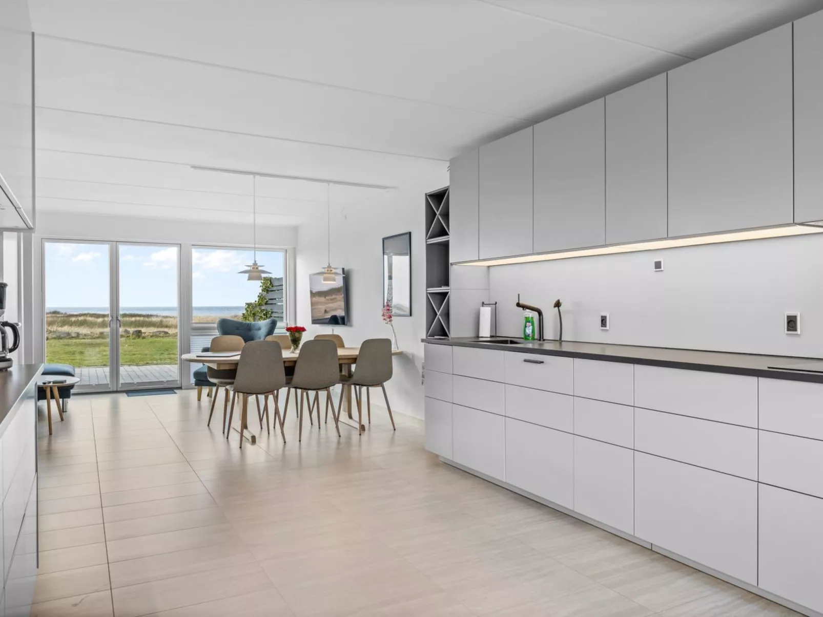 "Claudine" - 90m from the sea-Drinnen