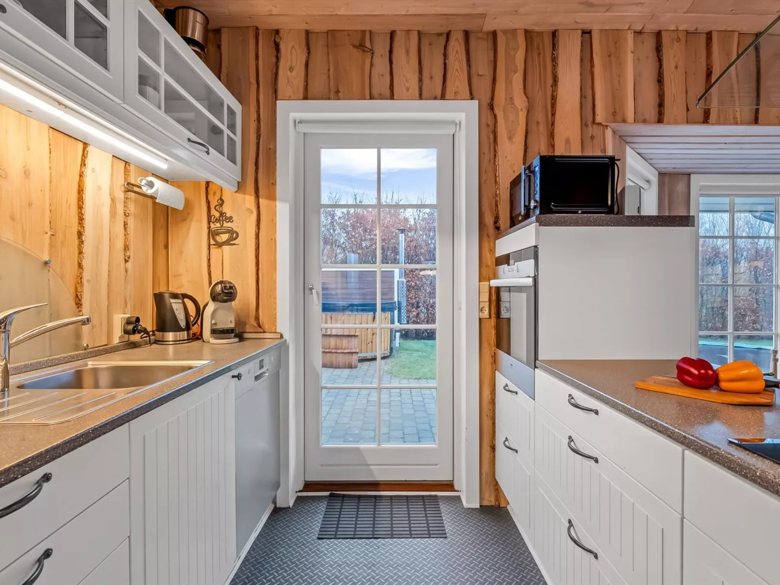 "Gunwald" - 1km to the fjord-Drinnen