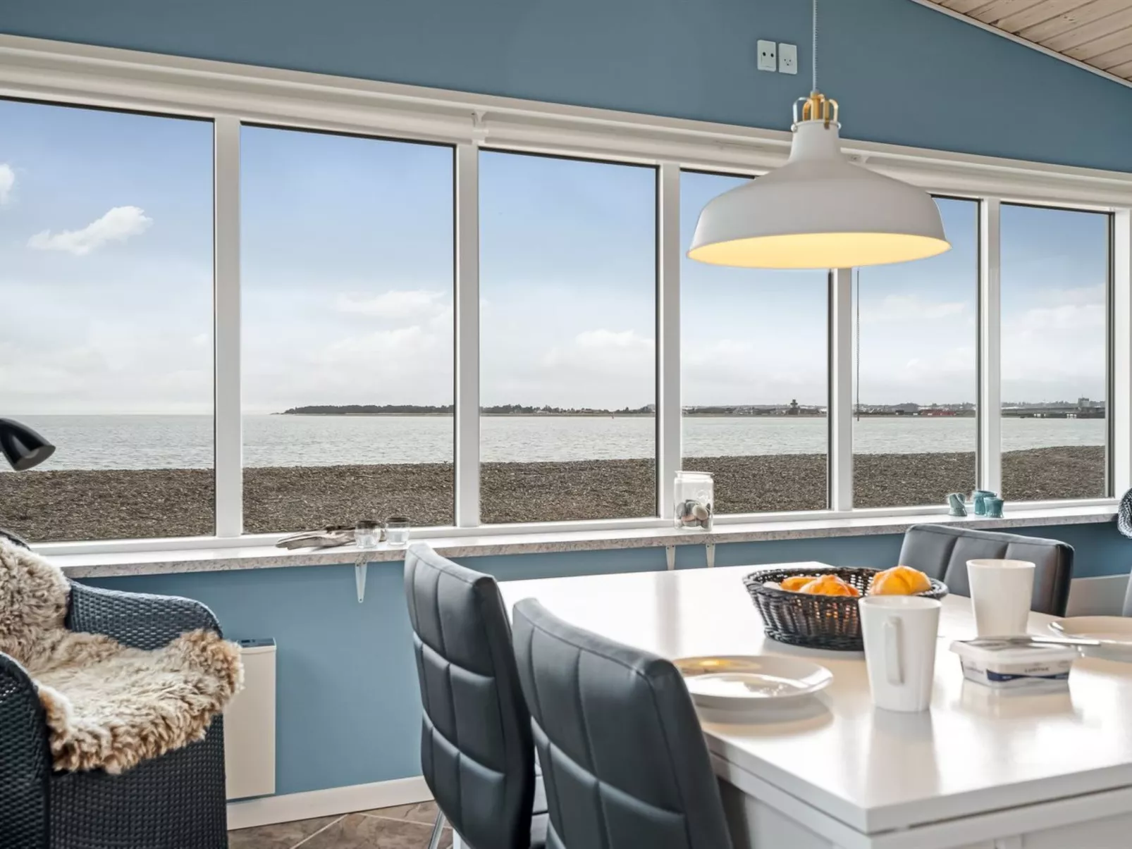 "Nyalle" - 50m to the fjord-Inside